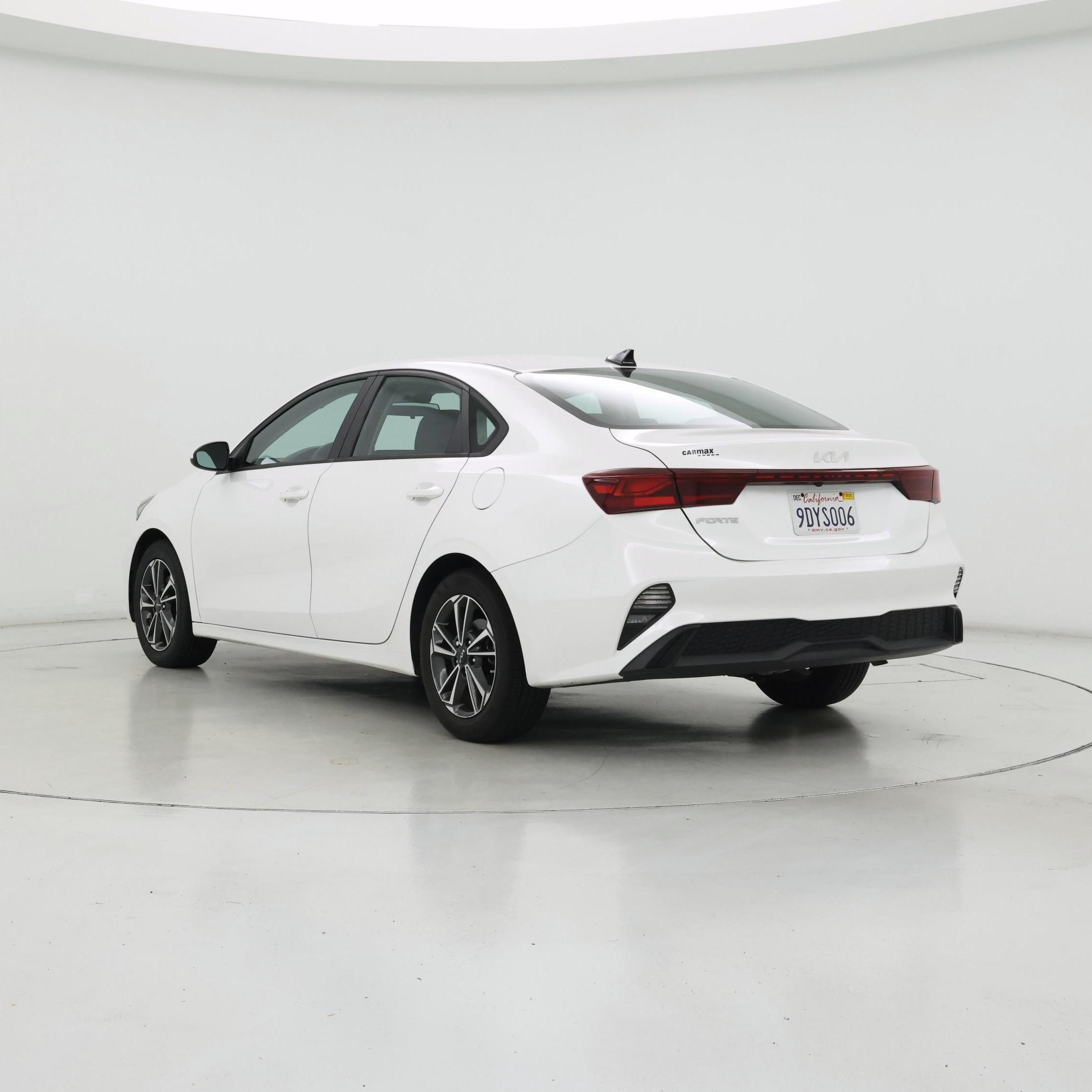 Thumbnail: 2023 Kia Forte - 2