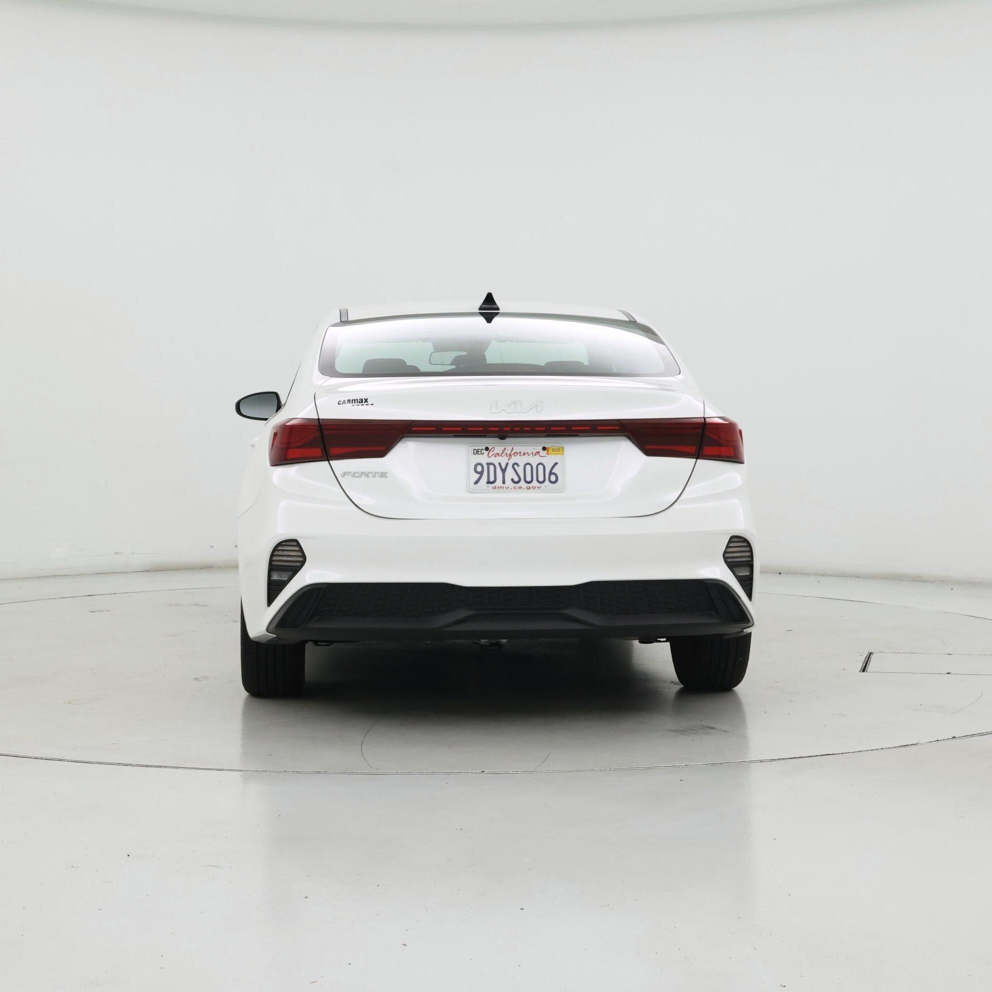 Thumbnail: 2023 Kia Forte - 6