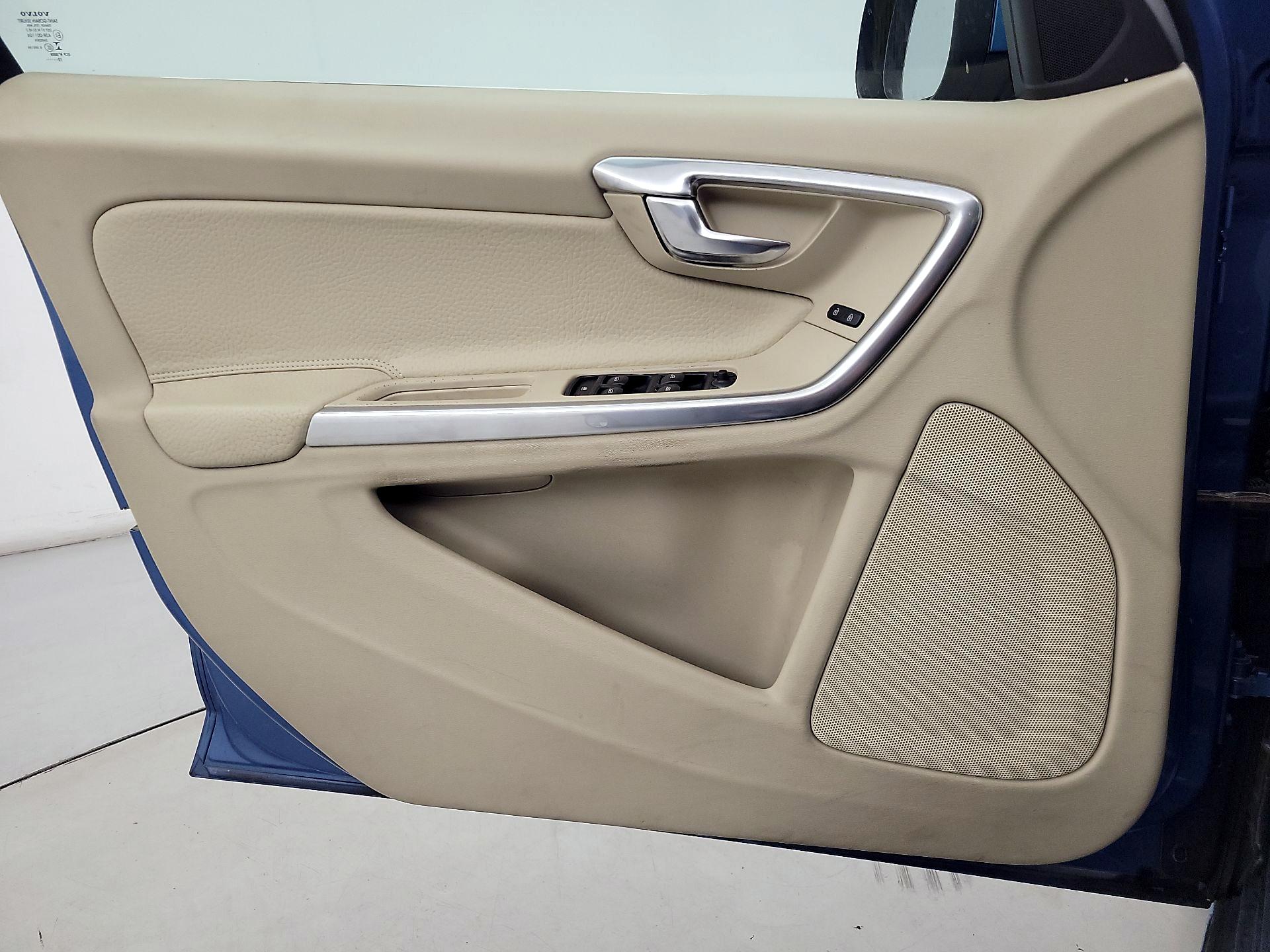 Thumbnail: 2014 Volvo S60 - 12
