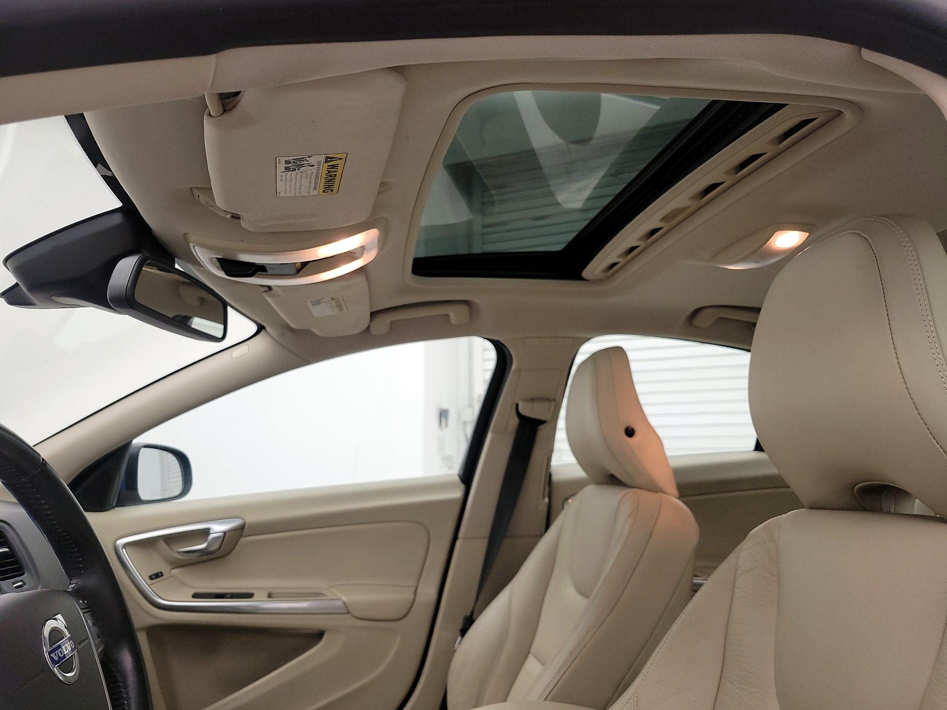 Thumbnail: 2014 Volvo S60 - 18