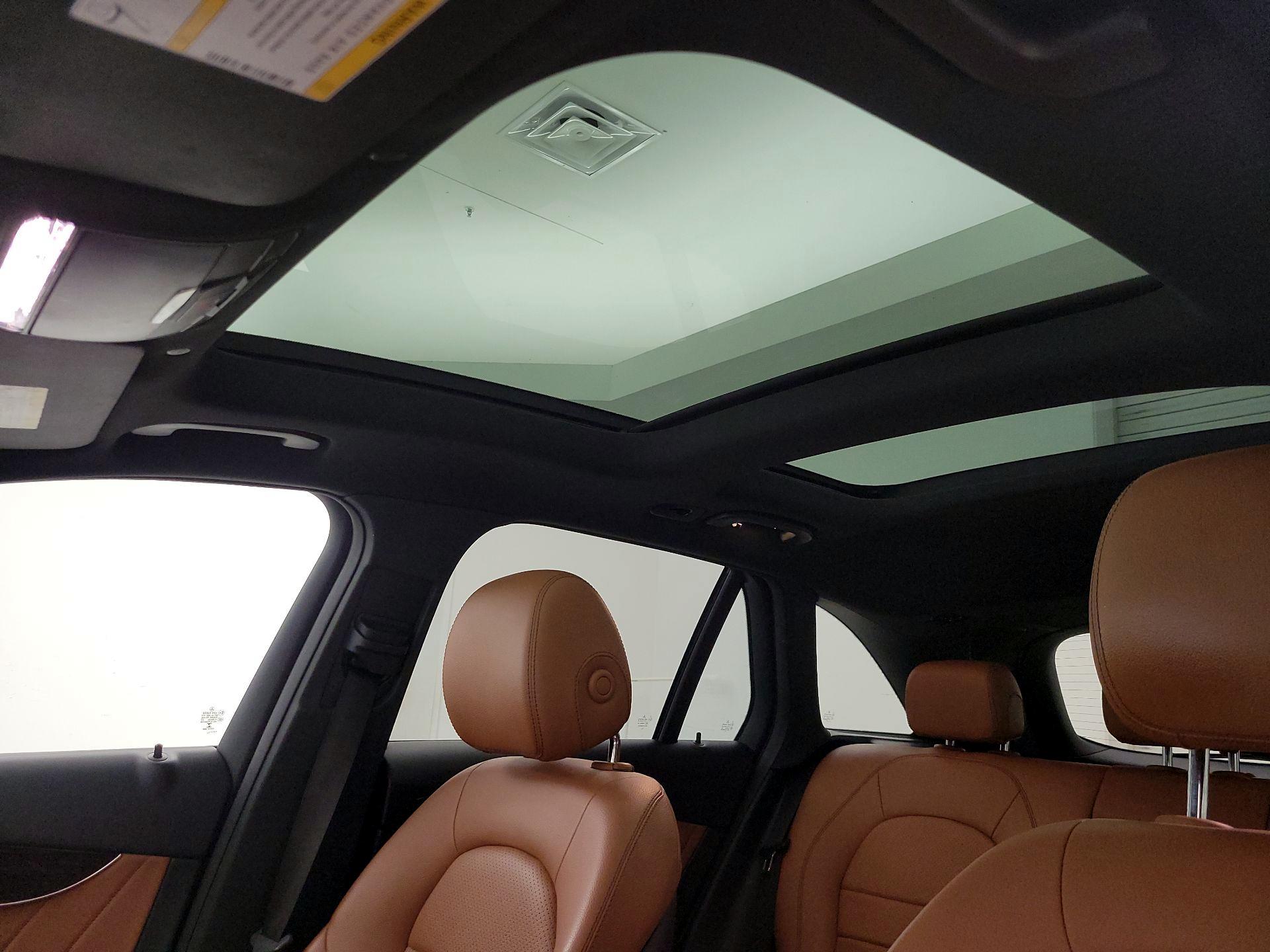 Thumbnail: 2021 Mercedes-Benz GLC - 17