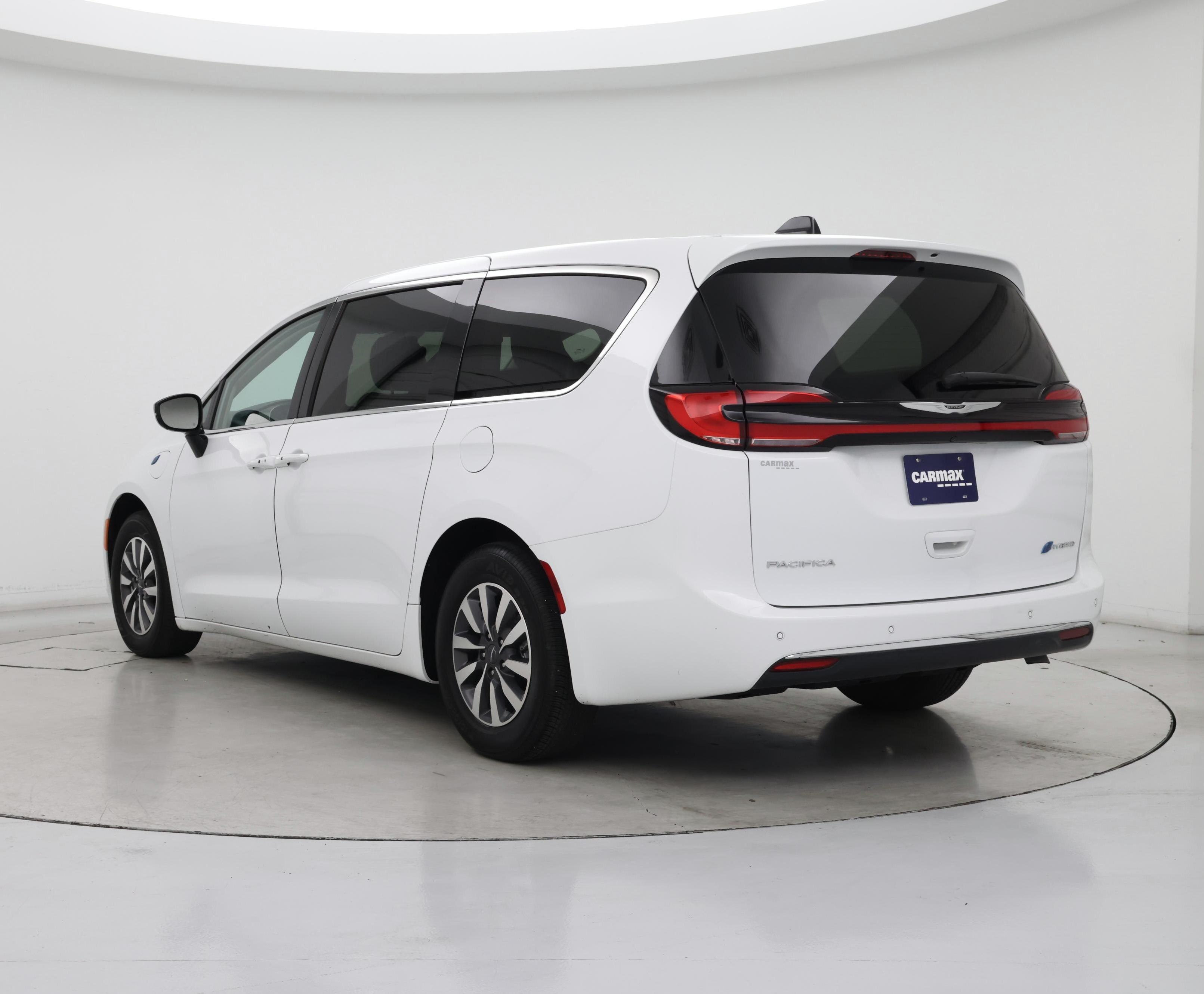 Thumbnail: 2024 Chrysler Pacifica - 2