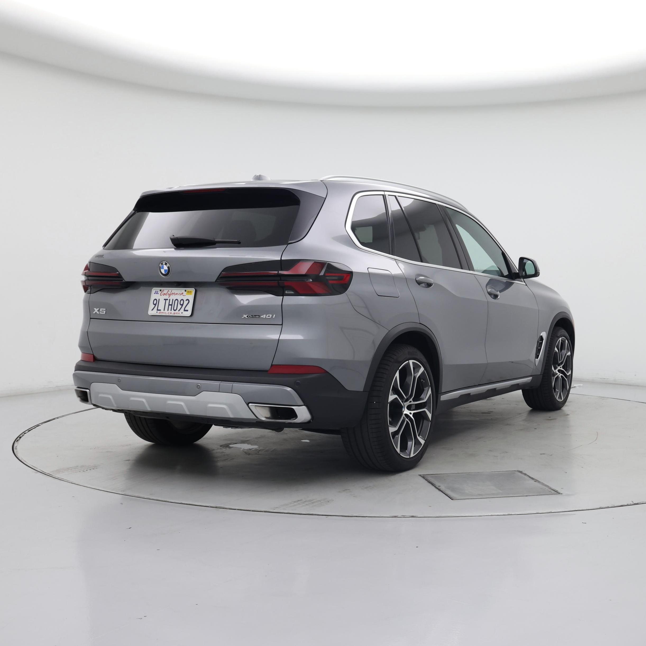 Thumbnail: 2025 BMW X5 - 8