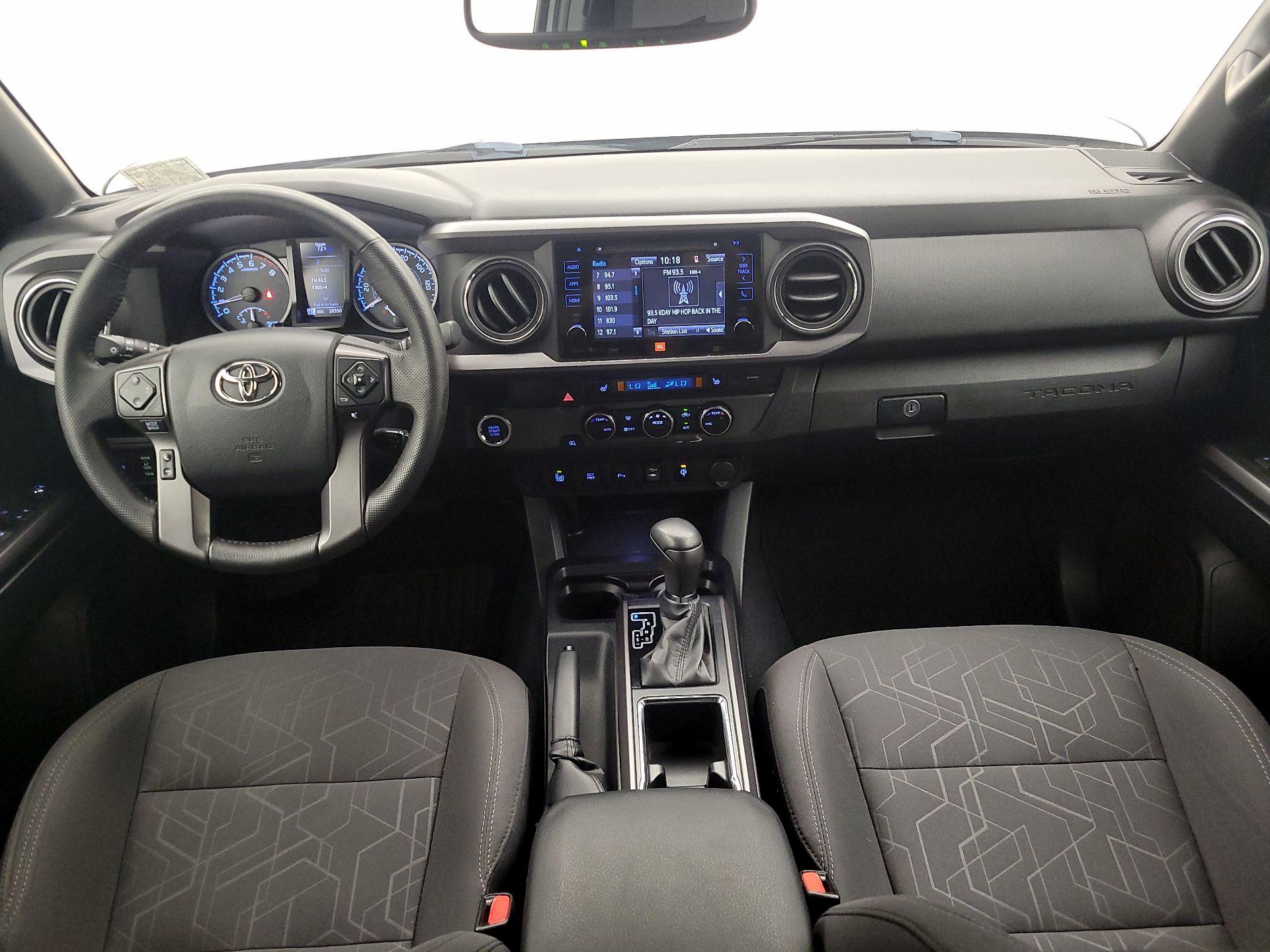 Thumbnail: 2016 Toyota Tacoma - 9