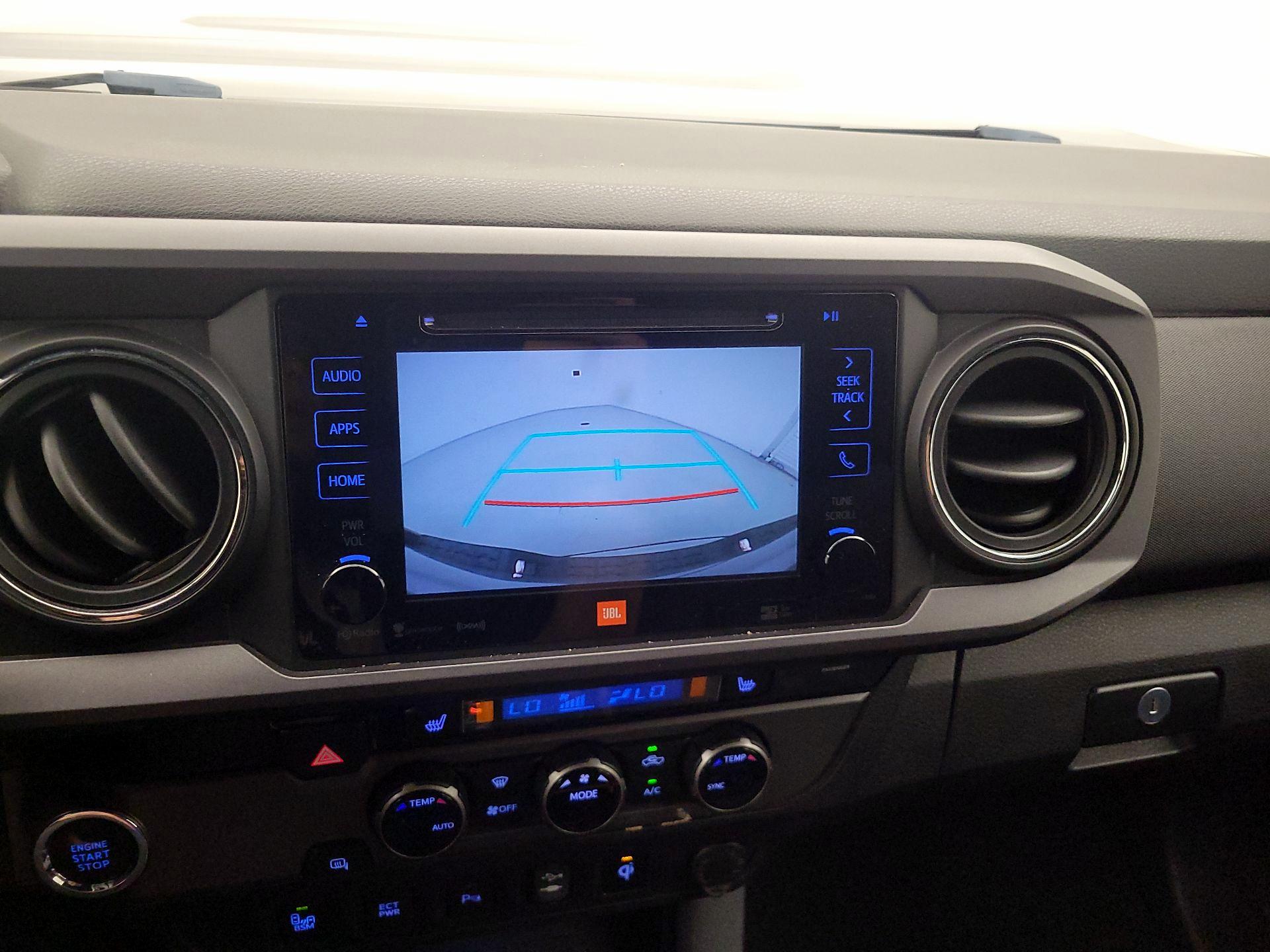 Thumbnail: 2016 Toyota Tacoma - 14