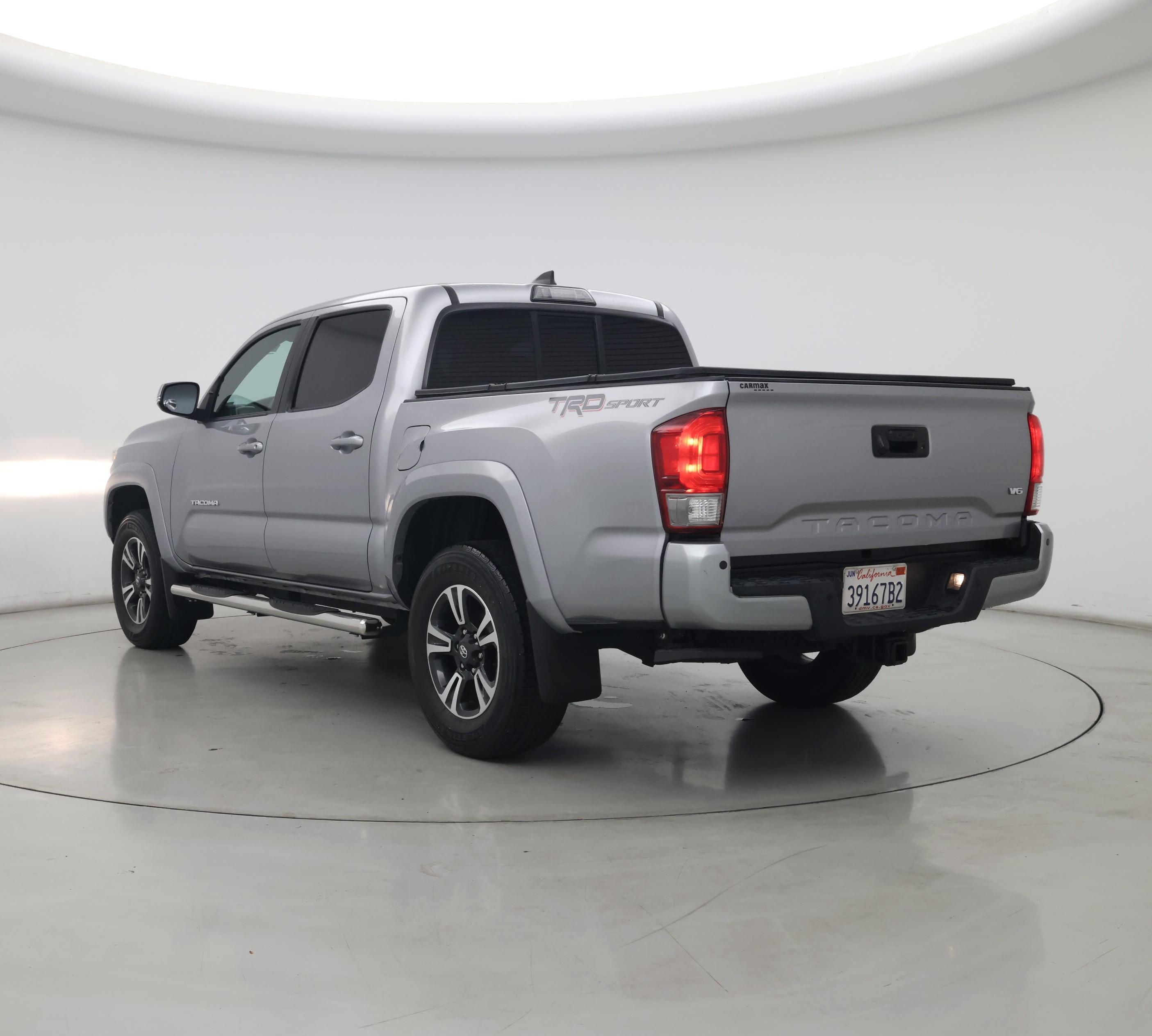 Thumbnail: 2016 Toyota Tacoma - 2
