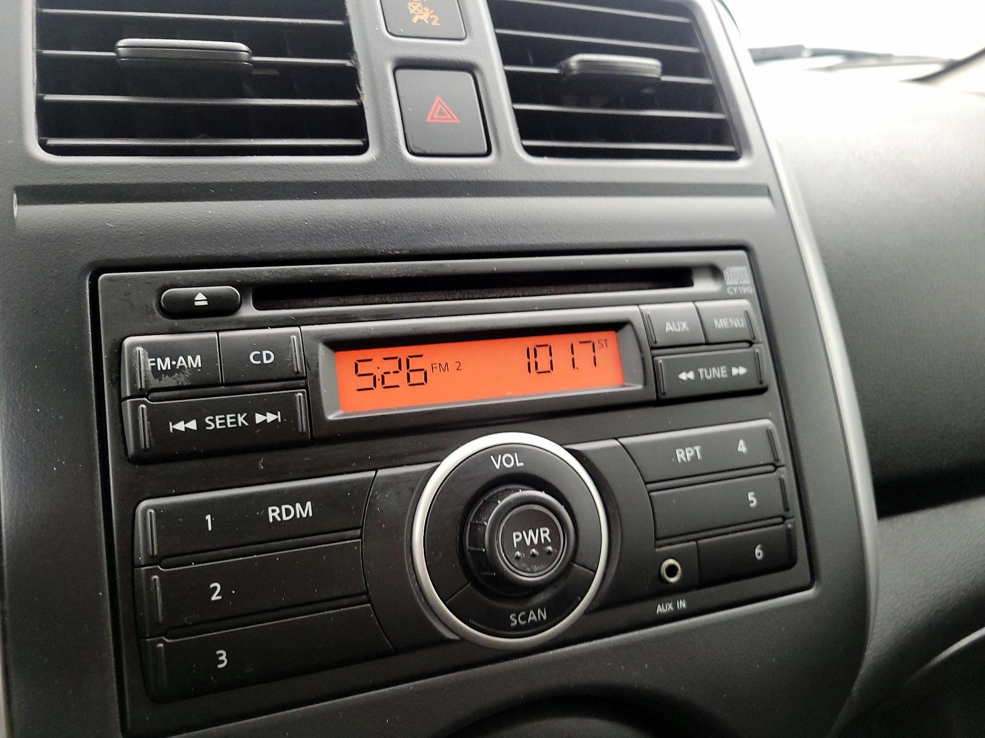 Thumbnail: 2013 Nissan Versa - 14