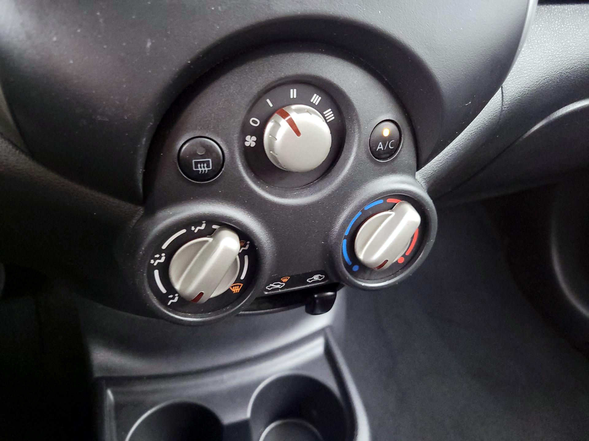 Thumbnail: 2013 Nissan Versa - 15