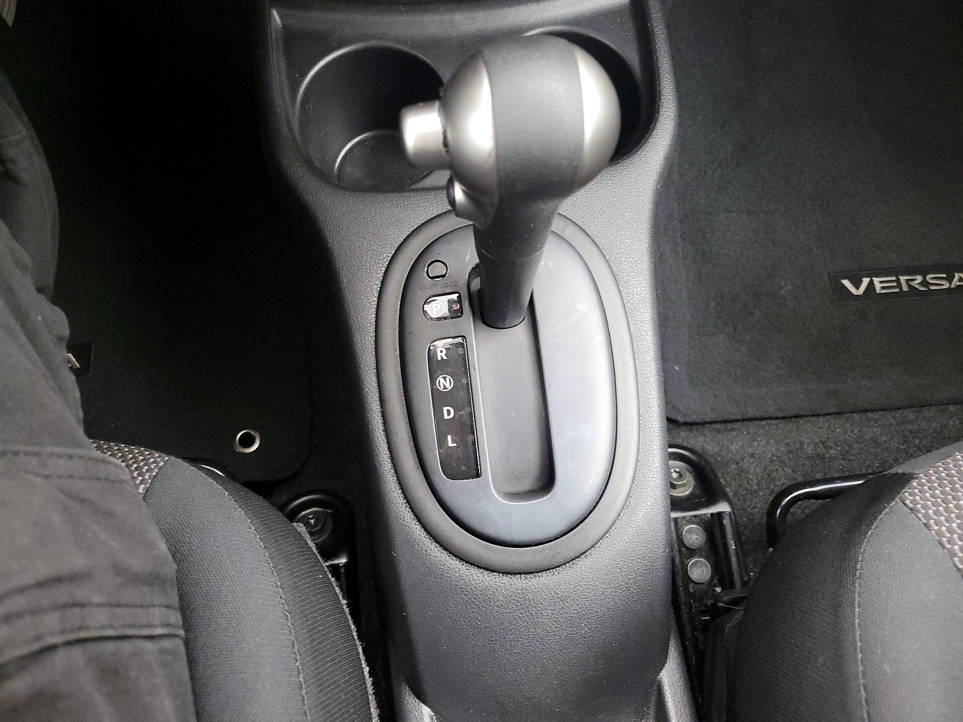 Thumbnail: 2013 Nissan Versa - 16