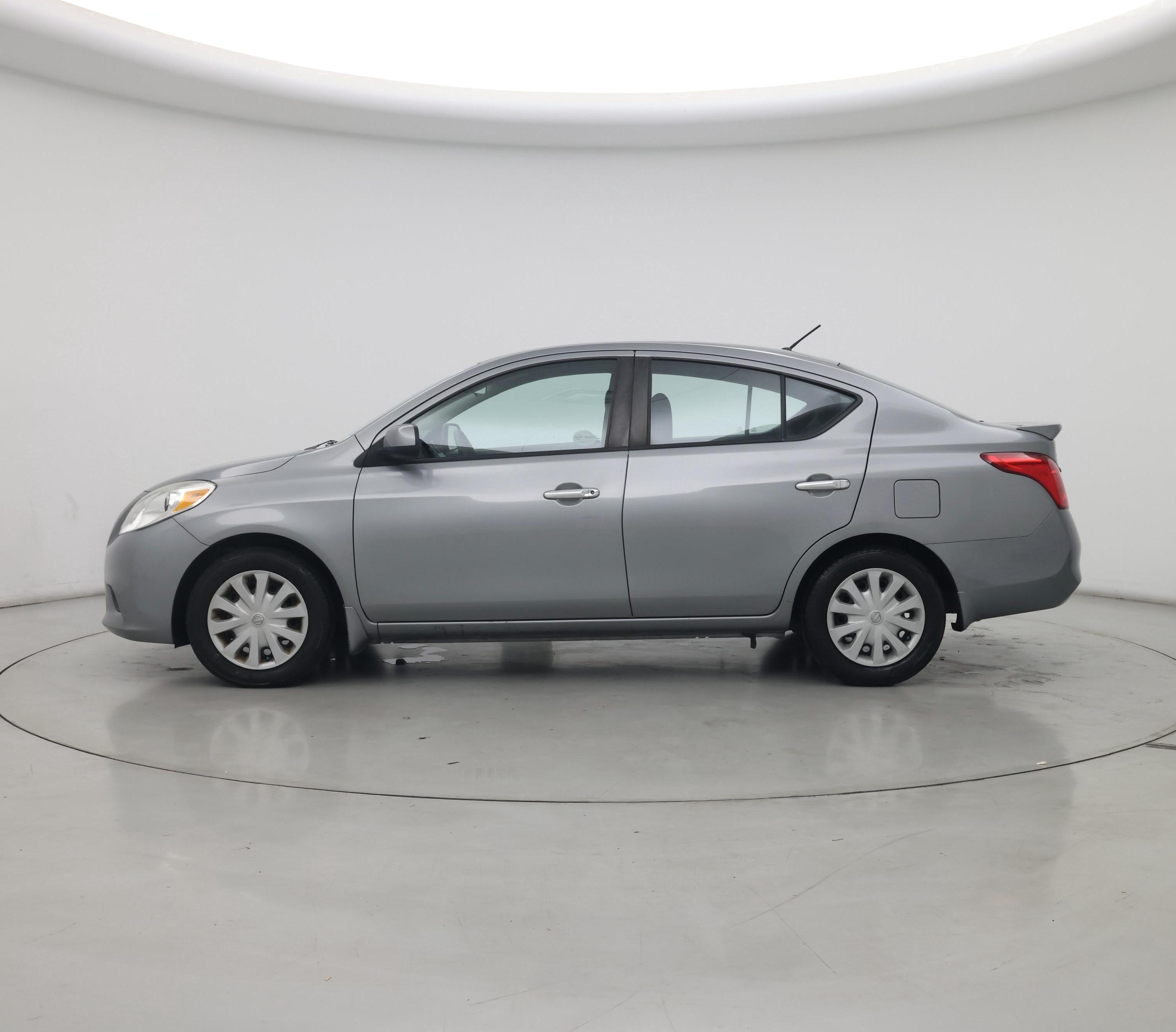 Thumbnail: 2013 Nissan Versa - 3
