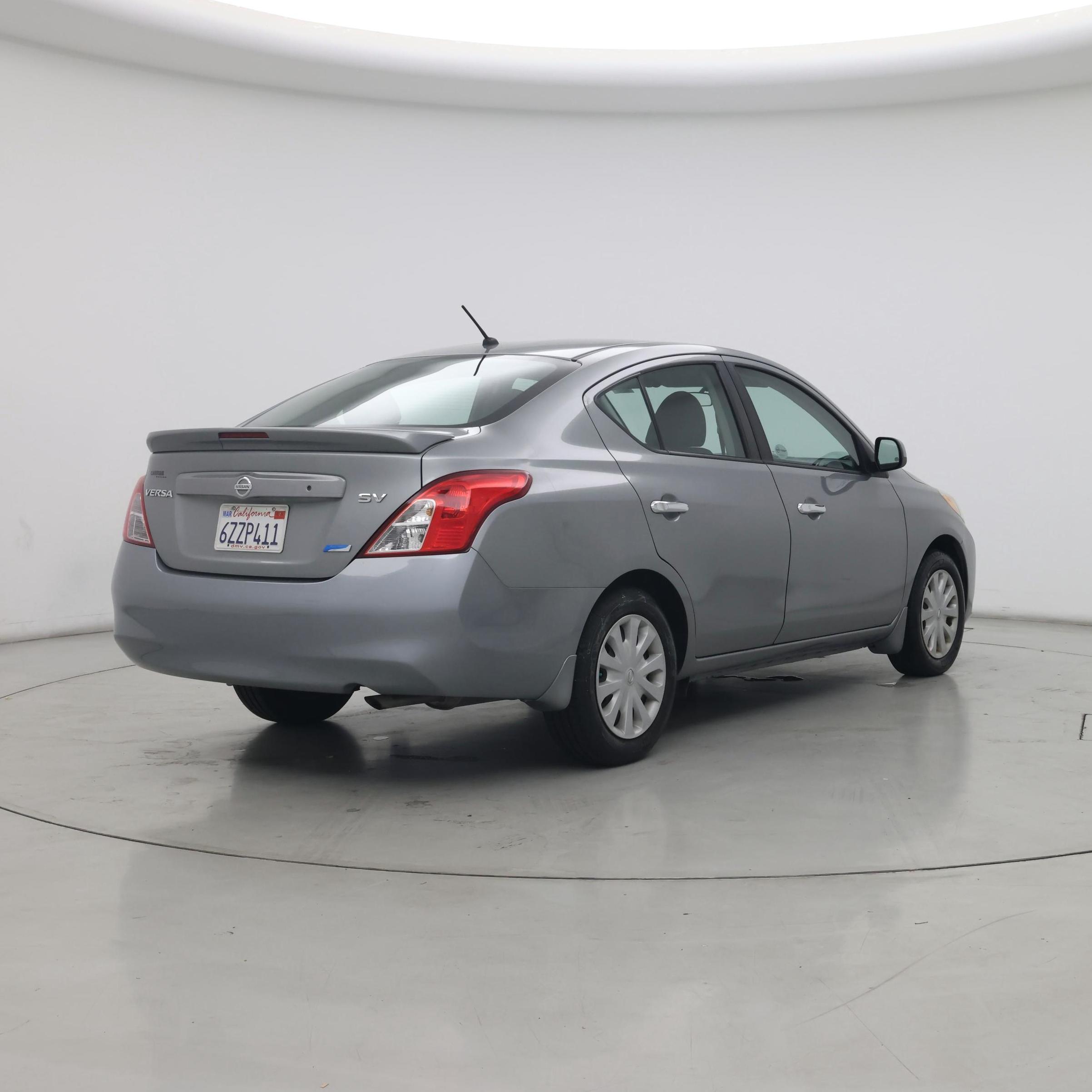Thumbnail: 2013 Nissan Versa - 8