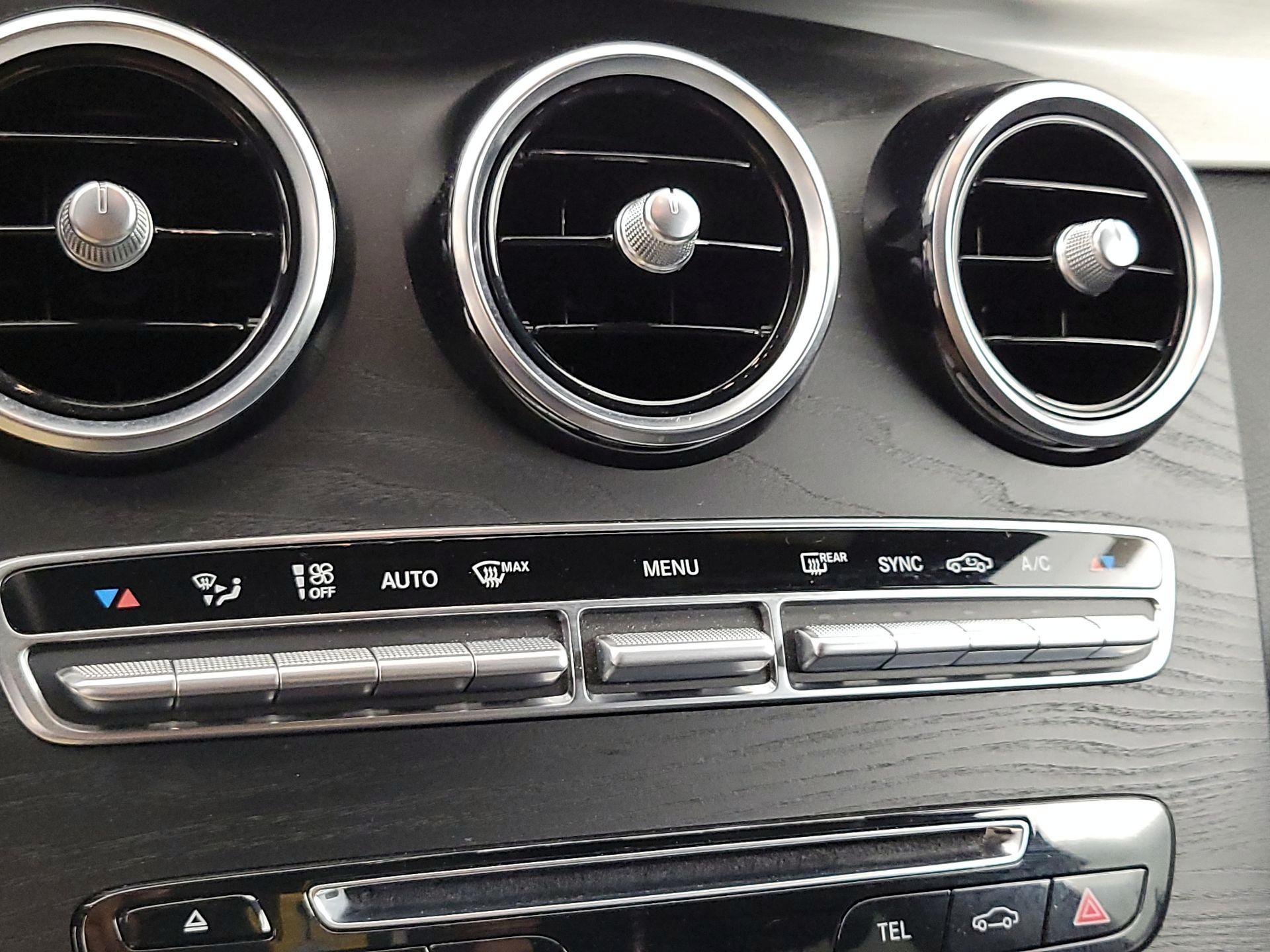 Thumbnail: 2019 Mercedes-Benz GLC - 16