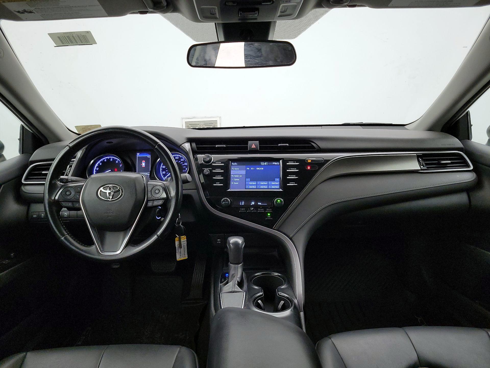 Thumbnail: 2019 Toyota Camry - 9