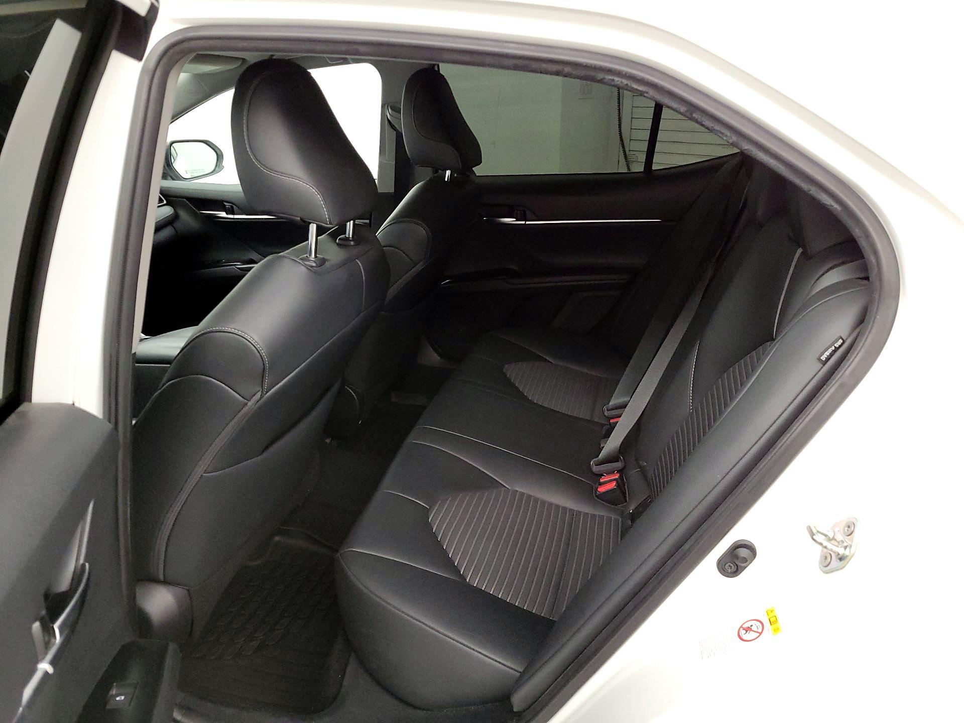 Thumbnail: 2019 Toyota Camry - 19