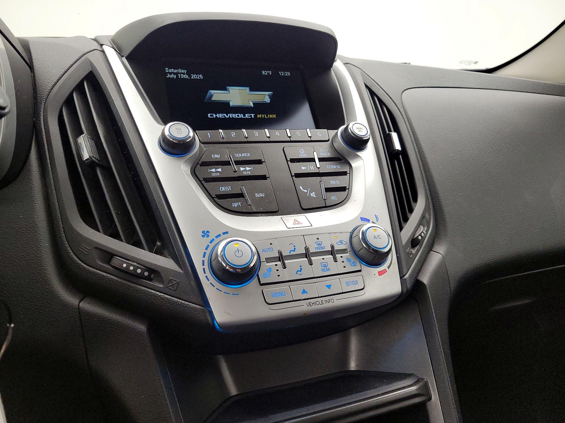 Thumbnail: 2017 Chevrolet Equinox - 16