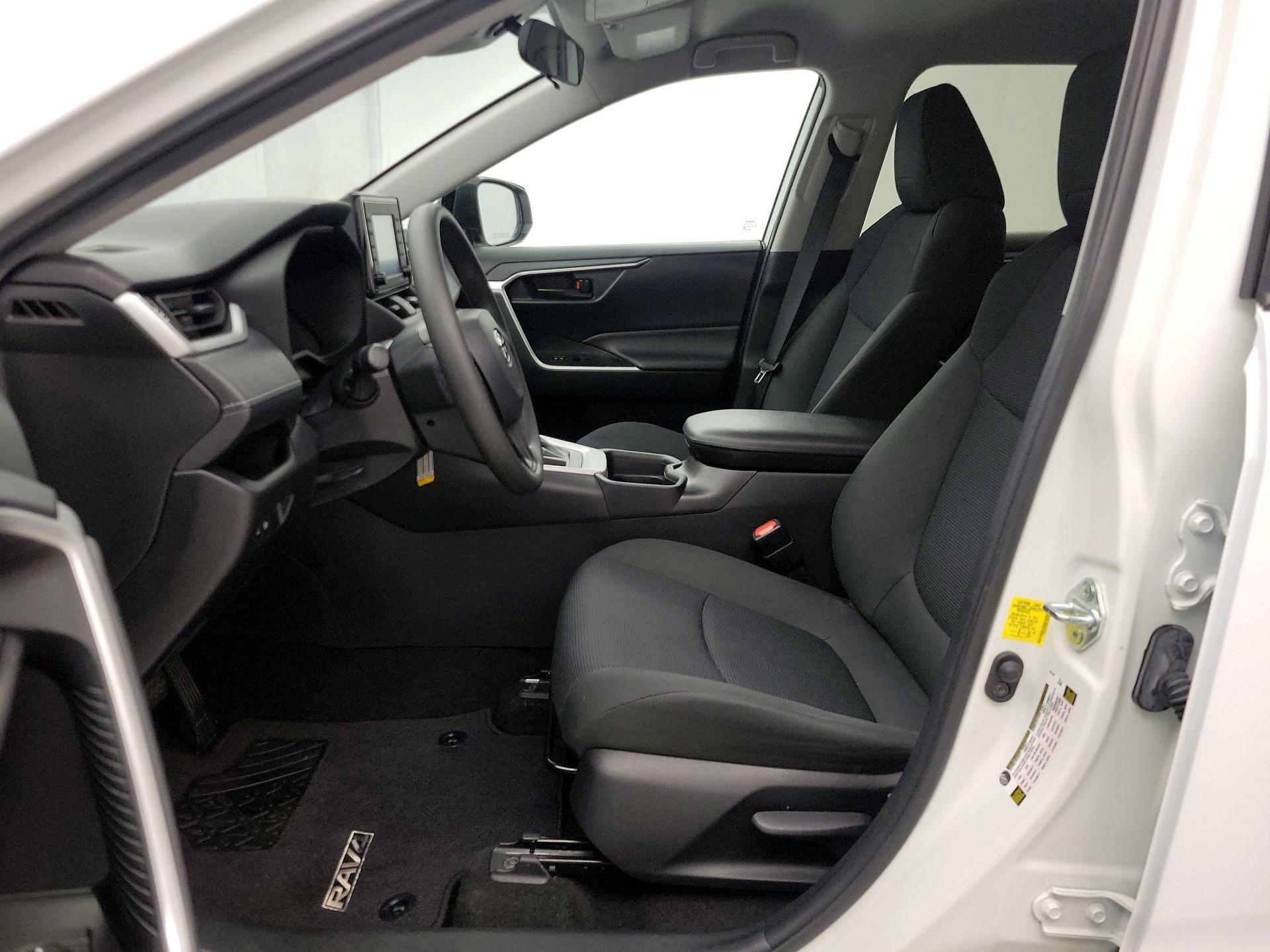 Thumbnail: 2021 Toyota RAV4 - 11