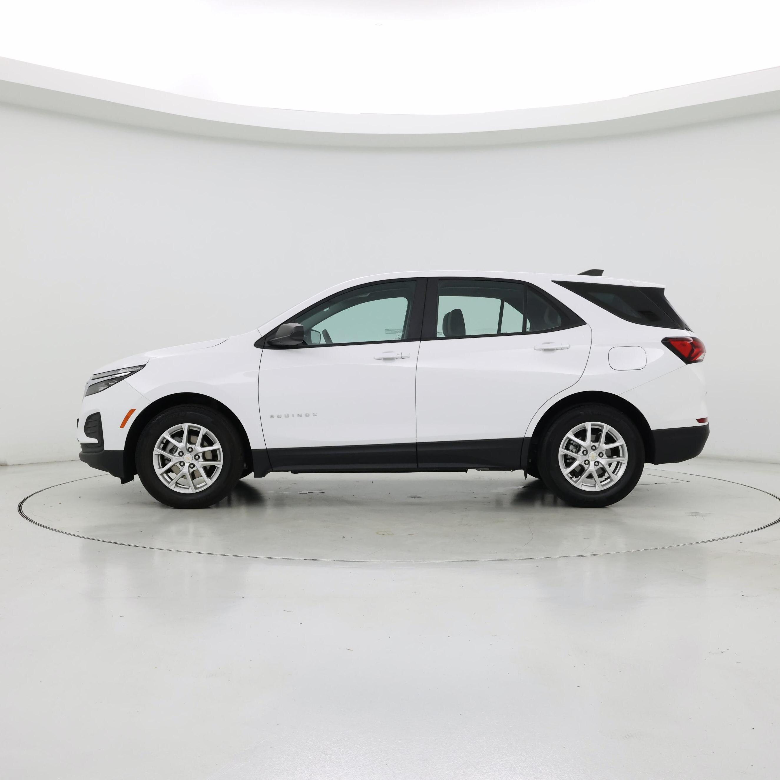 Thumbnail: 2023 Chevrolet Equinox - 3