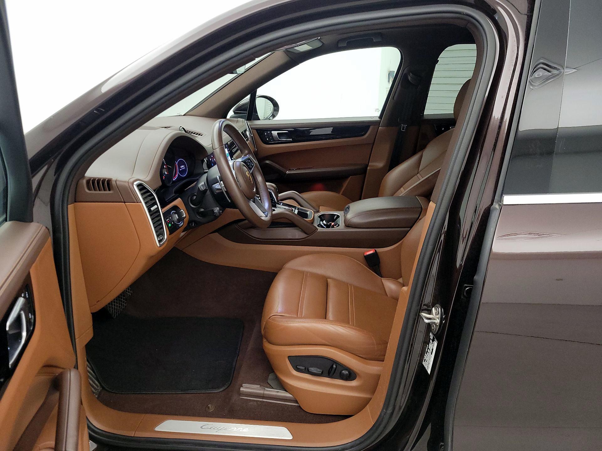Thumbnail: 2023 Porsche Cayenne - 11
