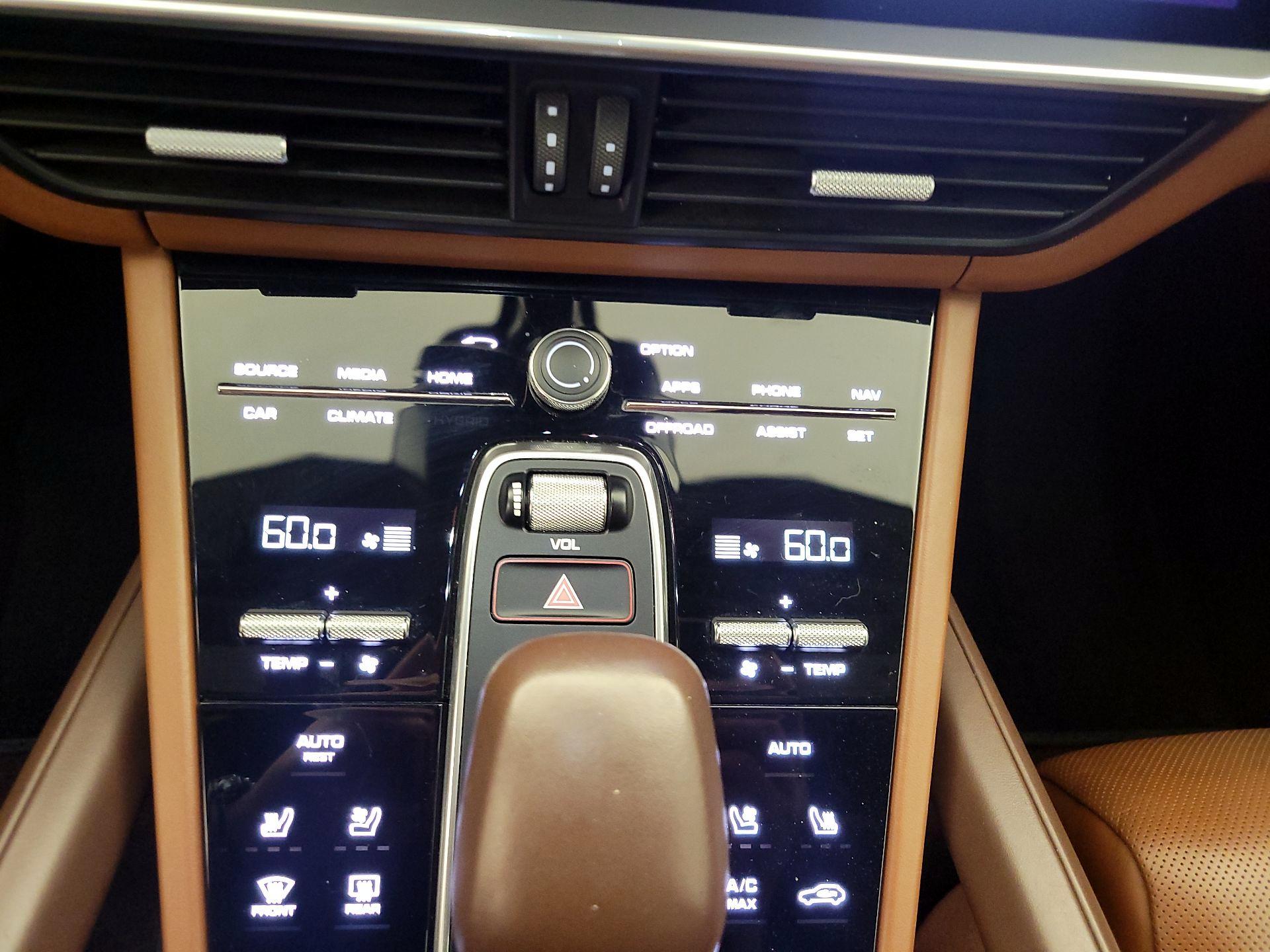 Thumbnail: 2023 Porsche Cayenne - 15