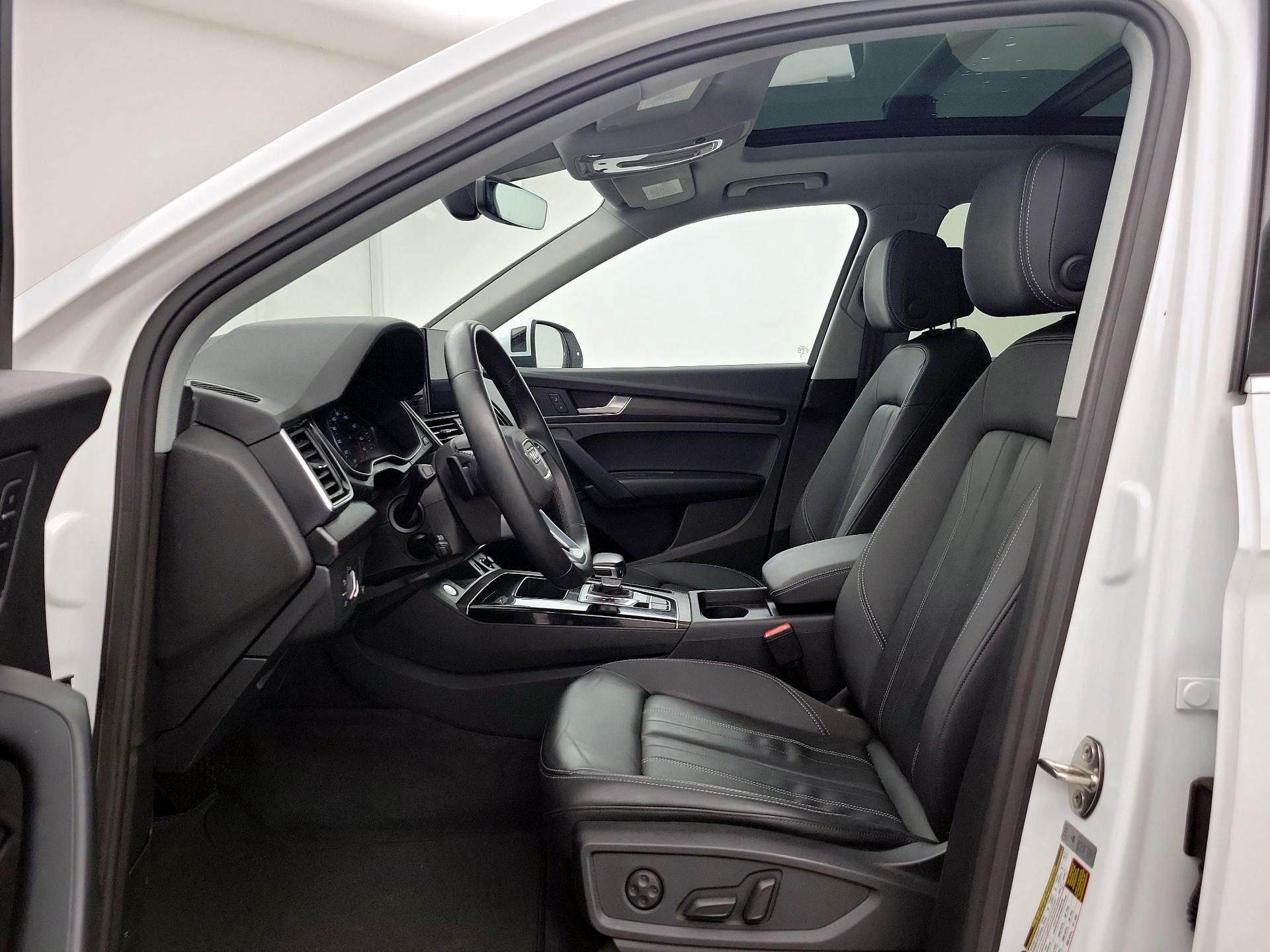 Thumbnail: 2023 Audi Q5 - 11