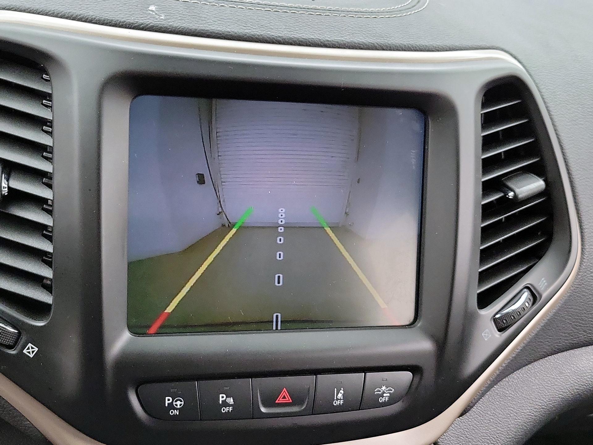 Thumbnail: 2014 Jeep Cherokee - 15