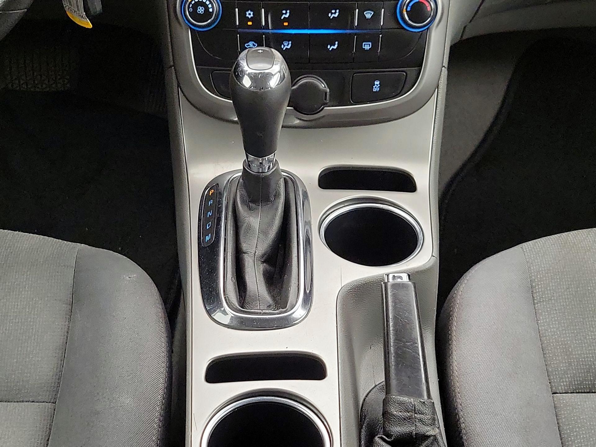 Thumbnail: 2016 Chevrolet Malibu - 16