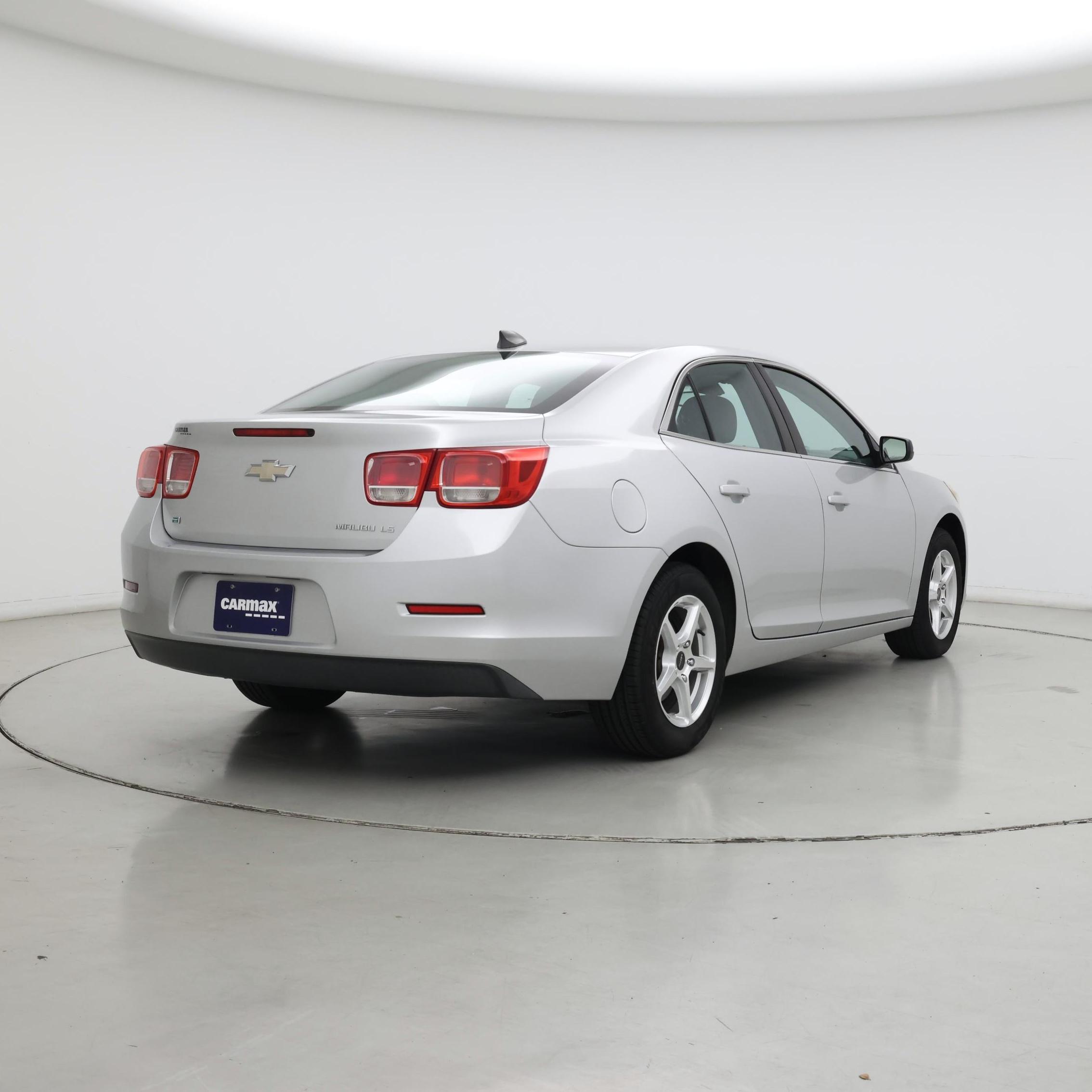 Thumbnail: 2016 Chevrolet Malibu - 8