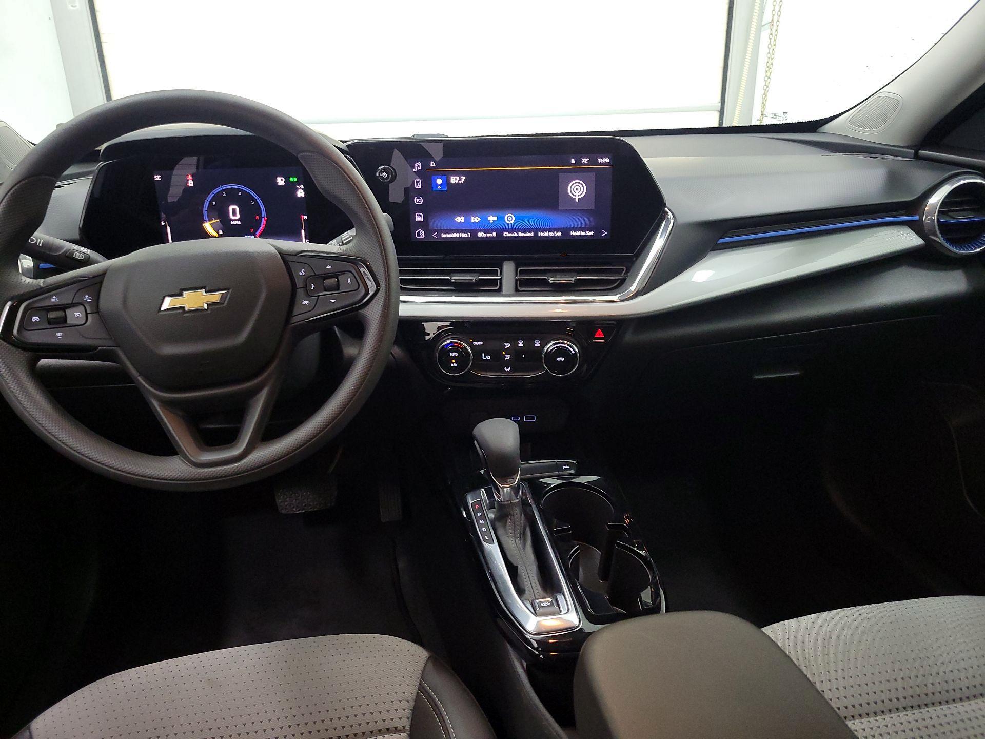 Thumbnail: 2025 Chevrolet Trax - 9