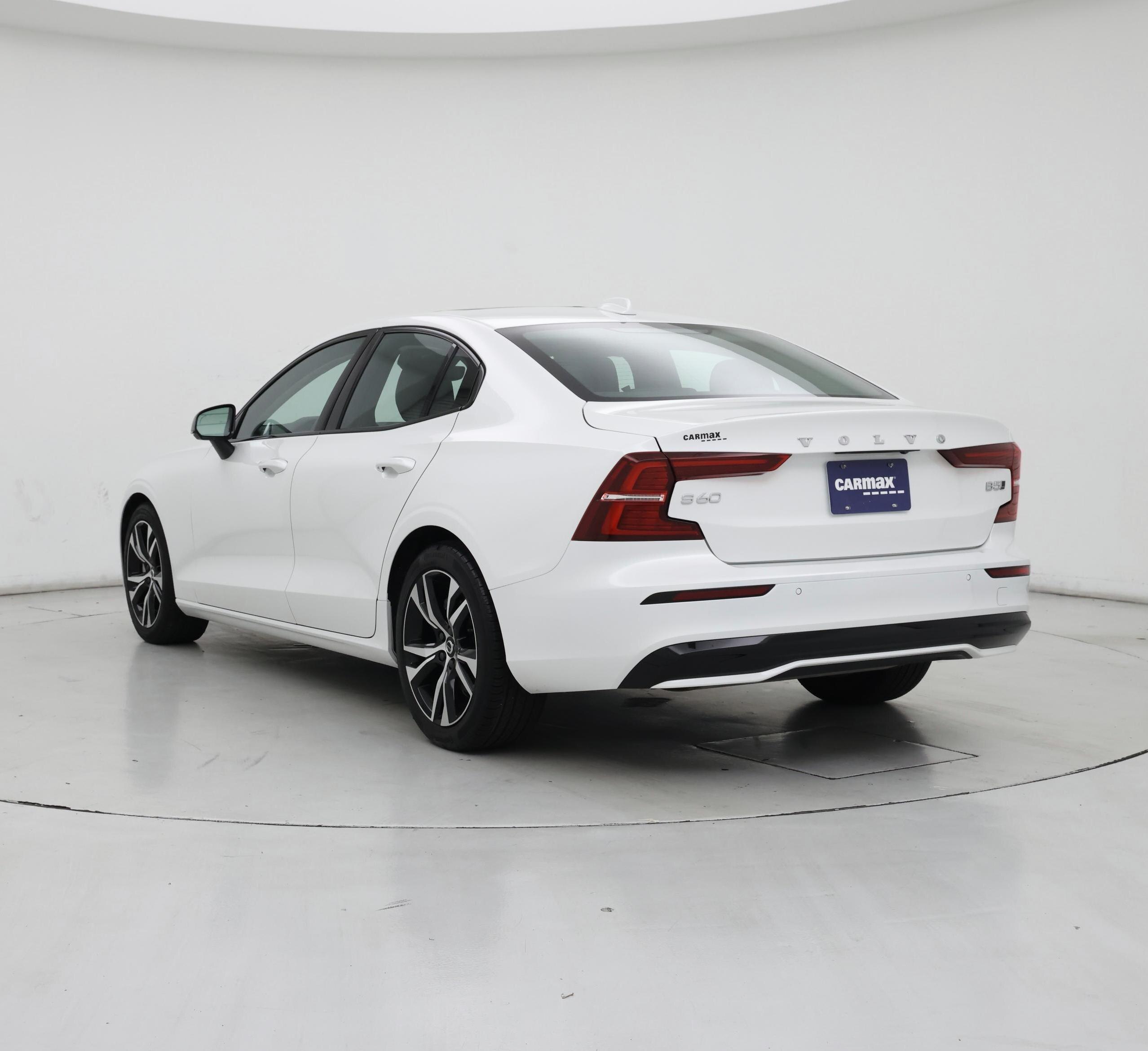 Thumbnail: 2025 Volvo S60 - 2