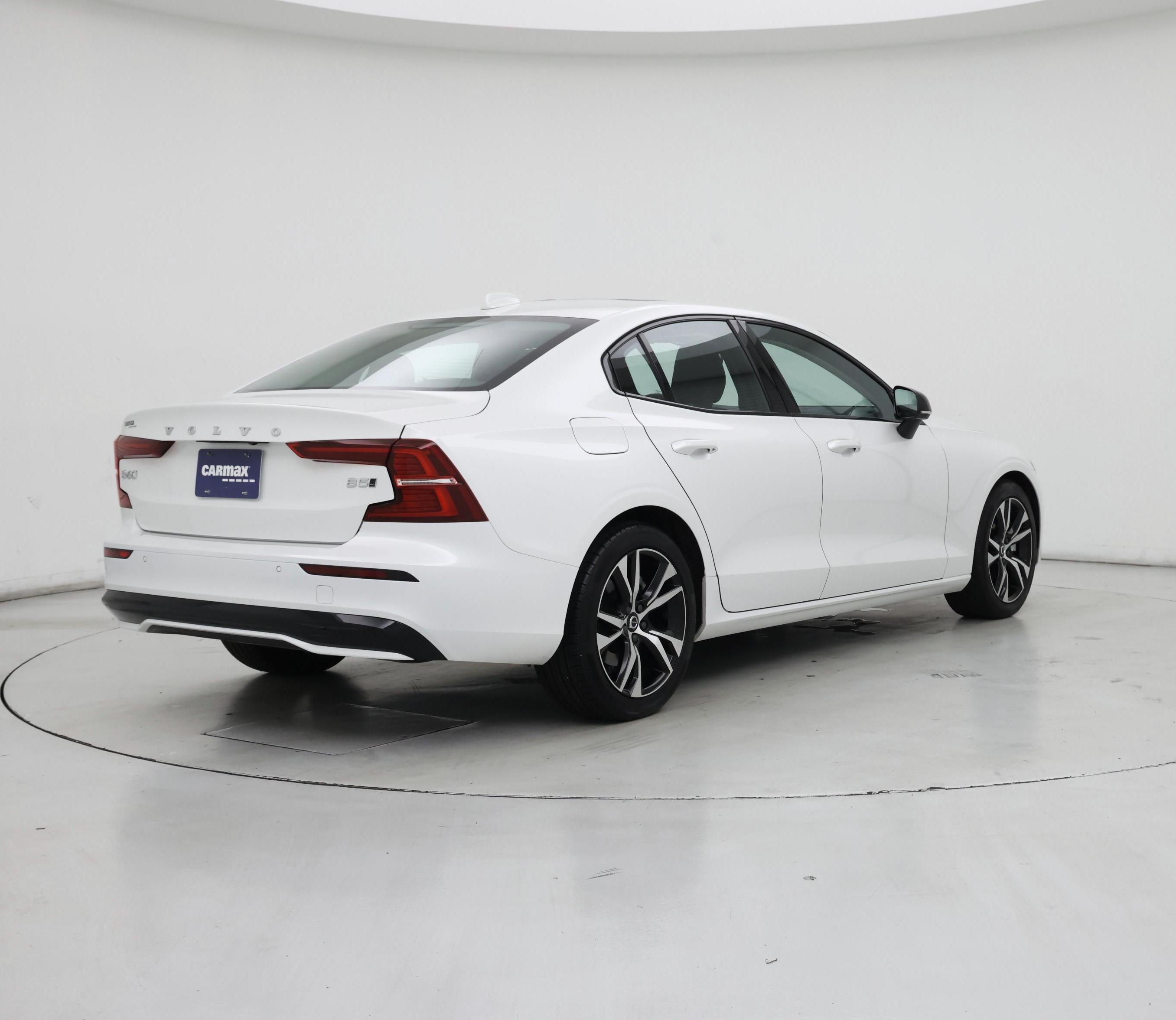 Thumbnail: 2025 Volvo S60 - 8