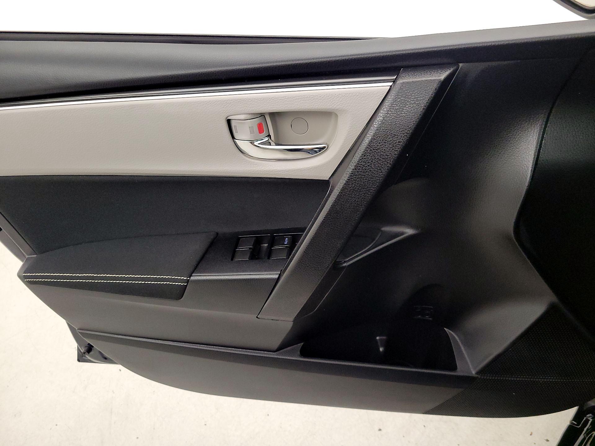 Thumbnail: 2019 Toyota Corolla - 12