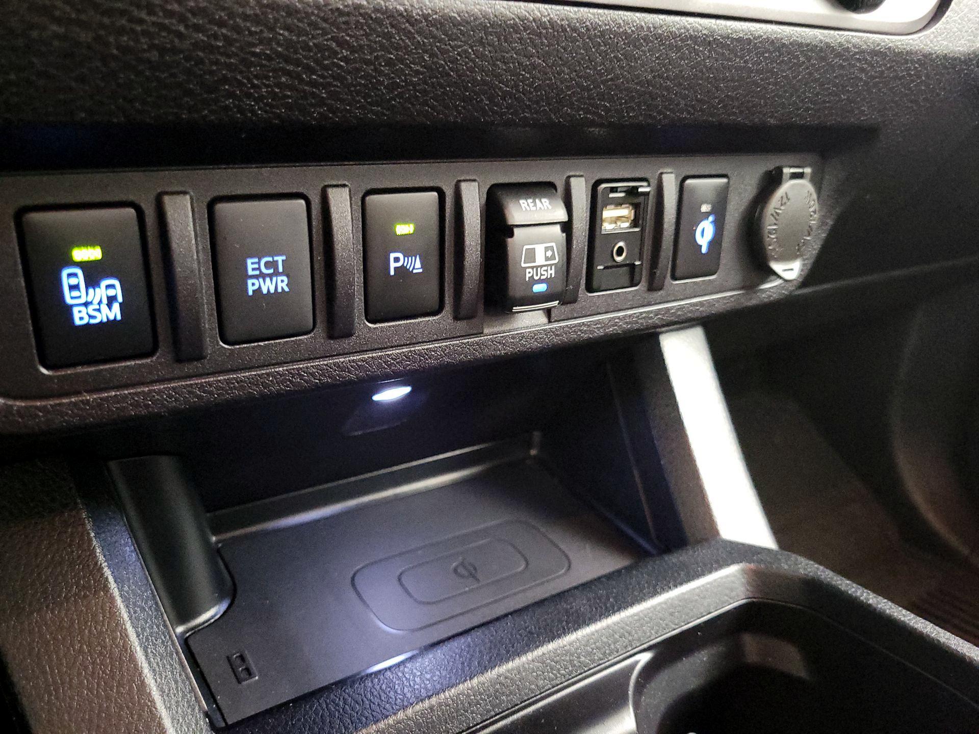 Thumbnail: 2019 Toyota Tacoma - 18