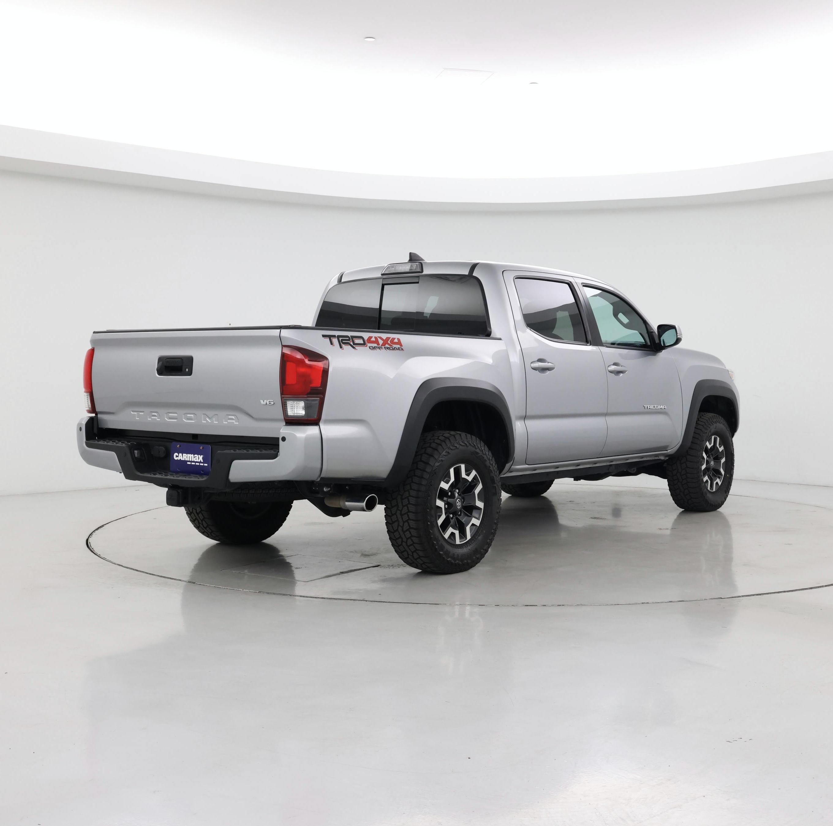 Thumbnail: 2019 Toyota Tacoma - 8