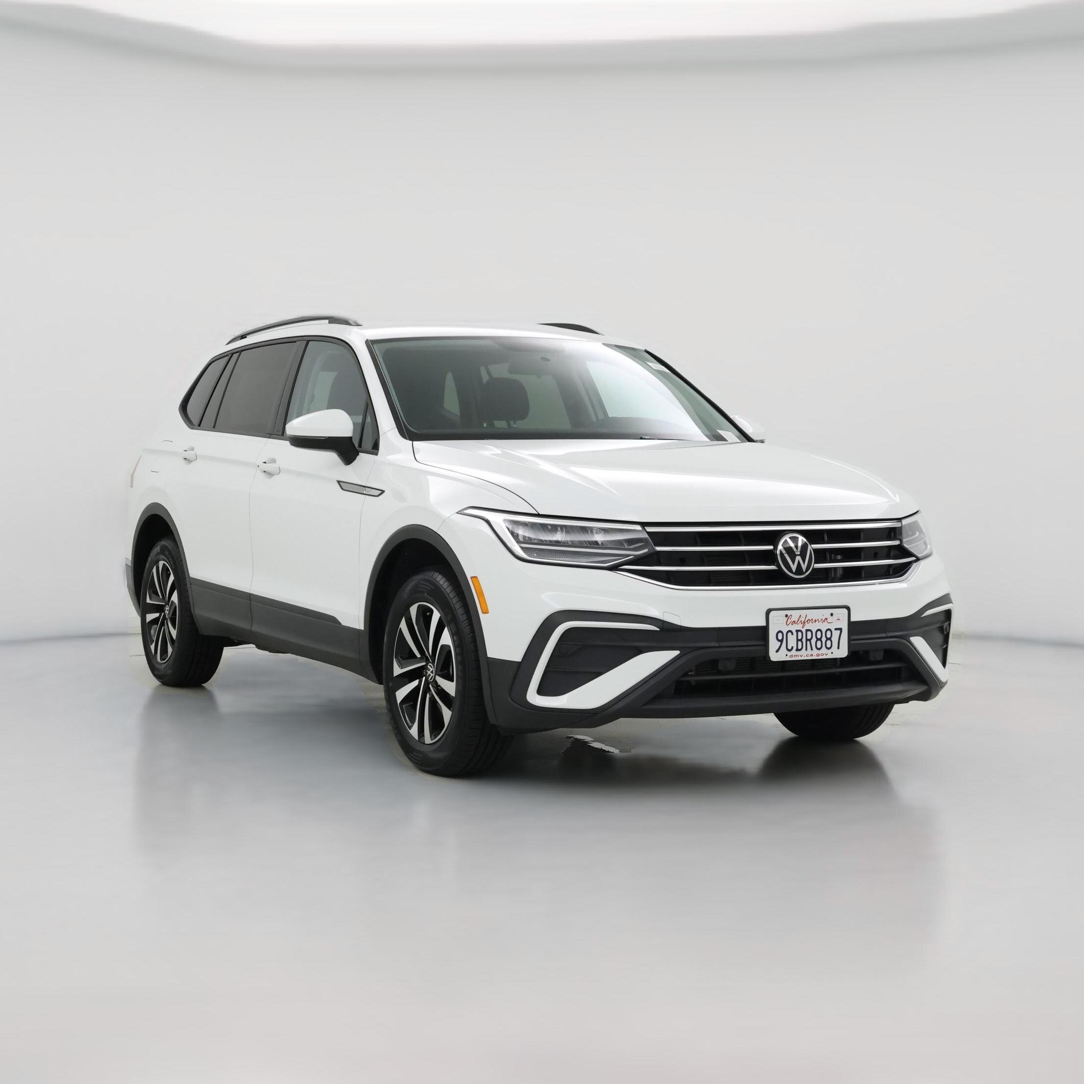 Thumbnail: 2022 Volkswagen Tiguan - 1