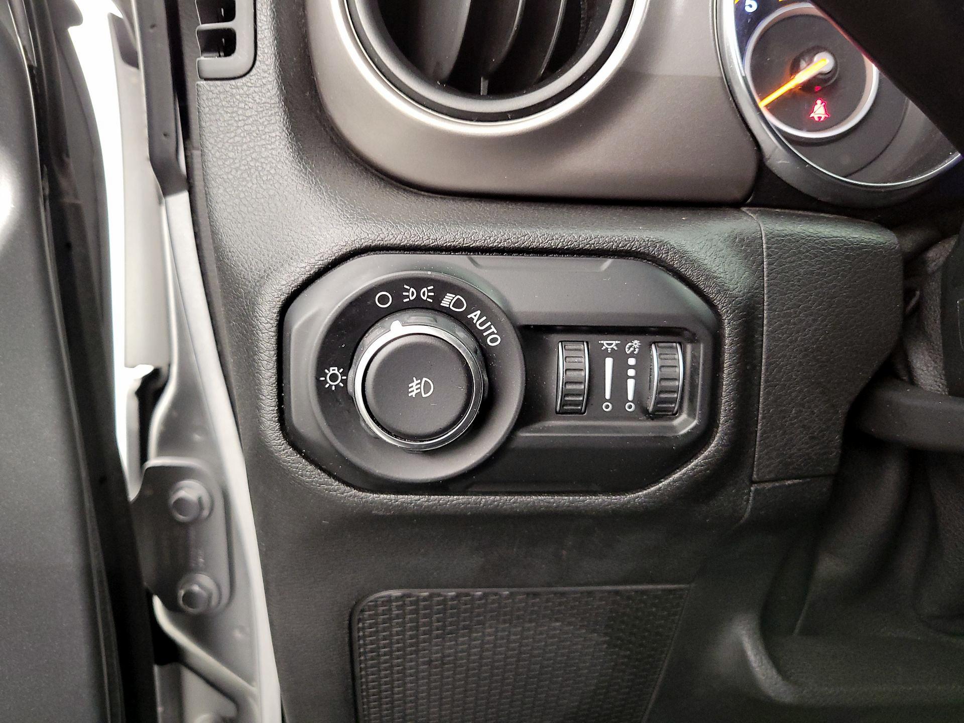 Thumbnail: 2020 Jeep Wrangler - 13