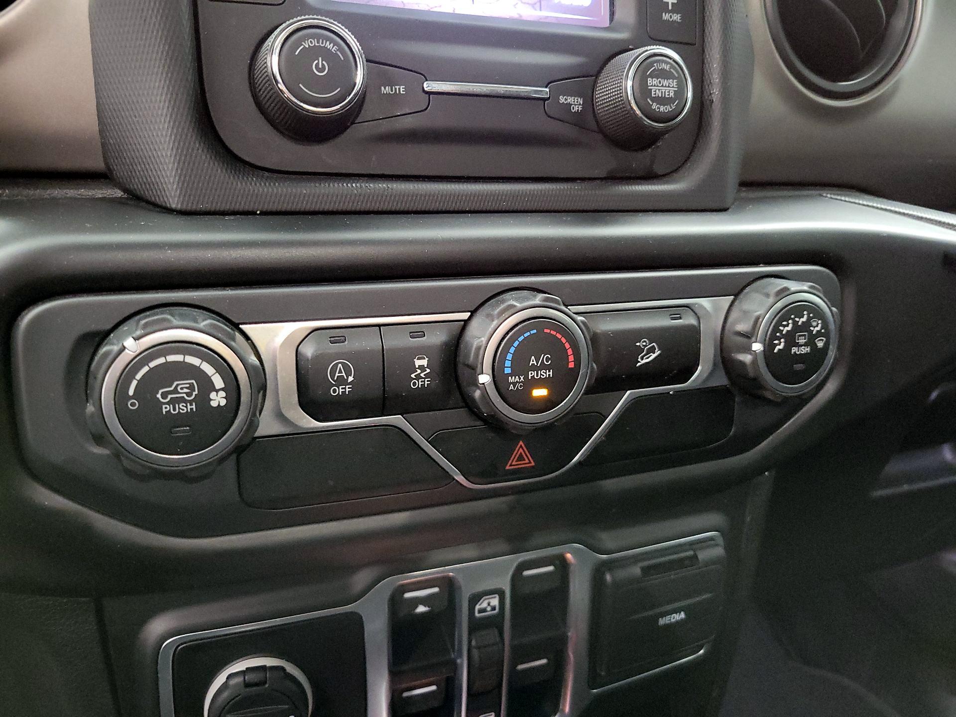Thumbnail: 2020 Jeep Wrangler - 16
