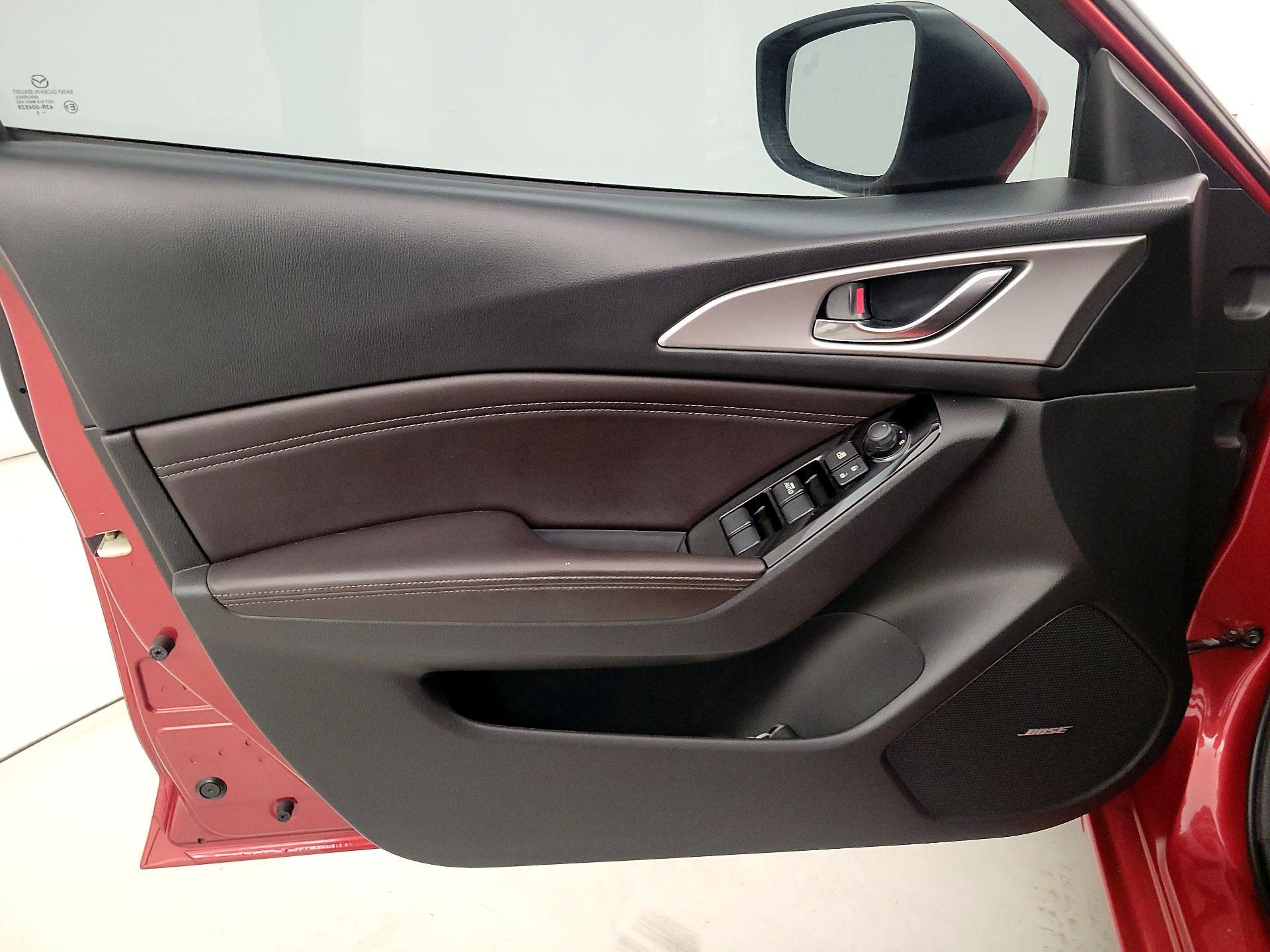 Thumbnail: 2018 Mazda Mazda3 - 12