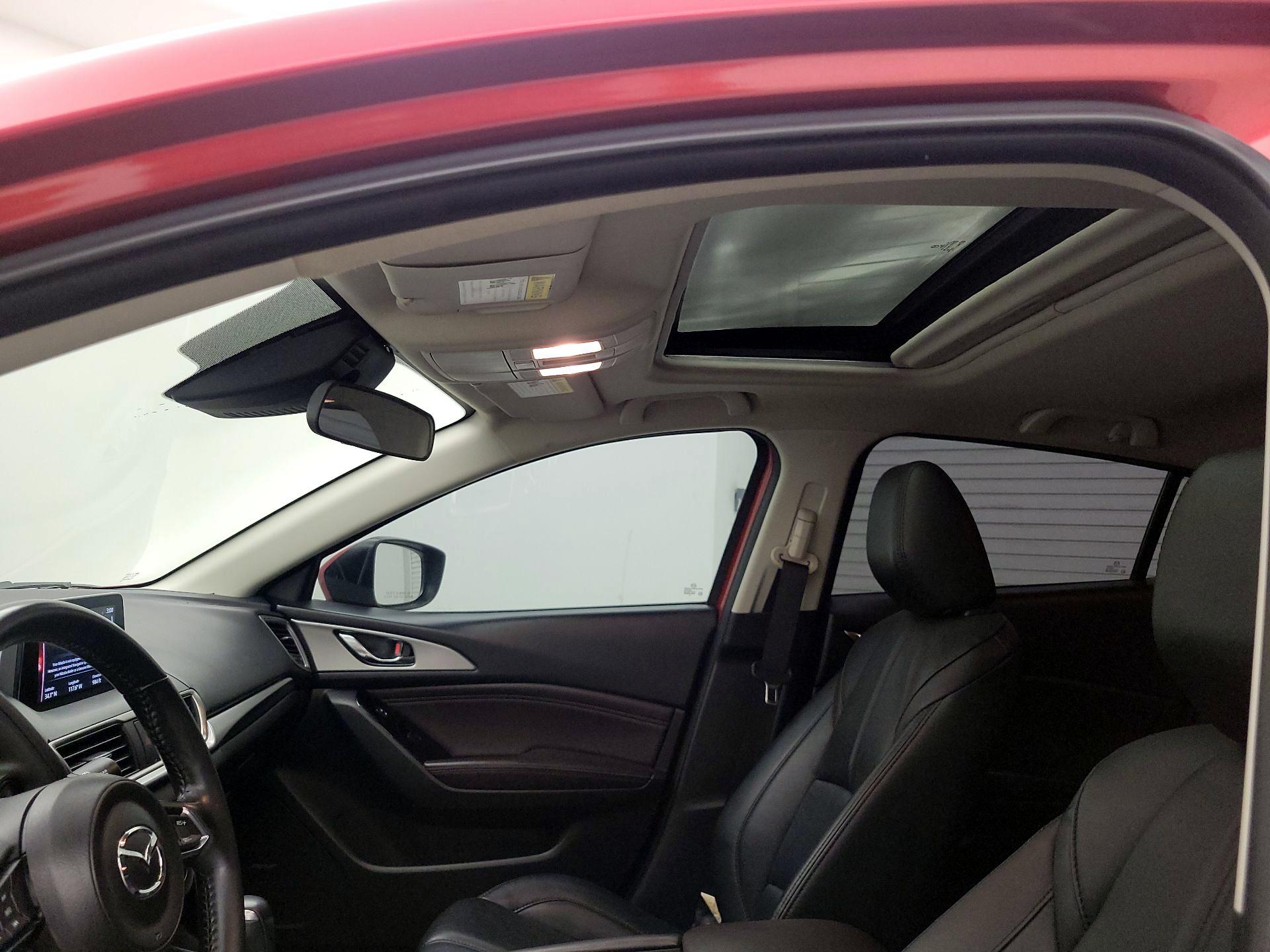 Thumbnail: 2018 Mazda Mazda3 - 19
