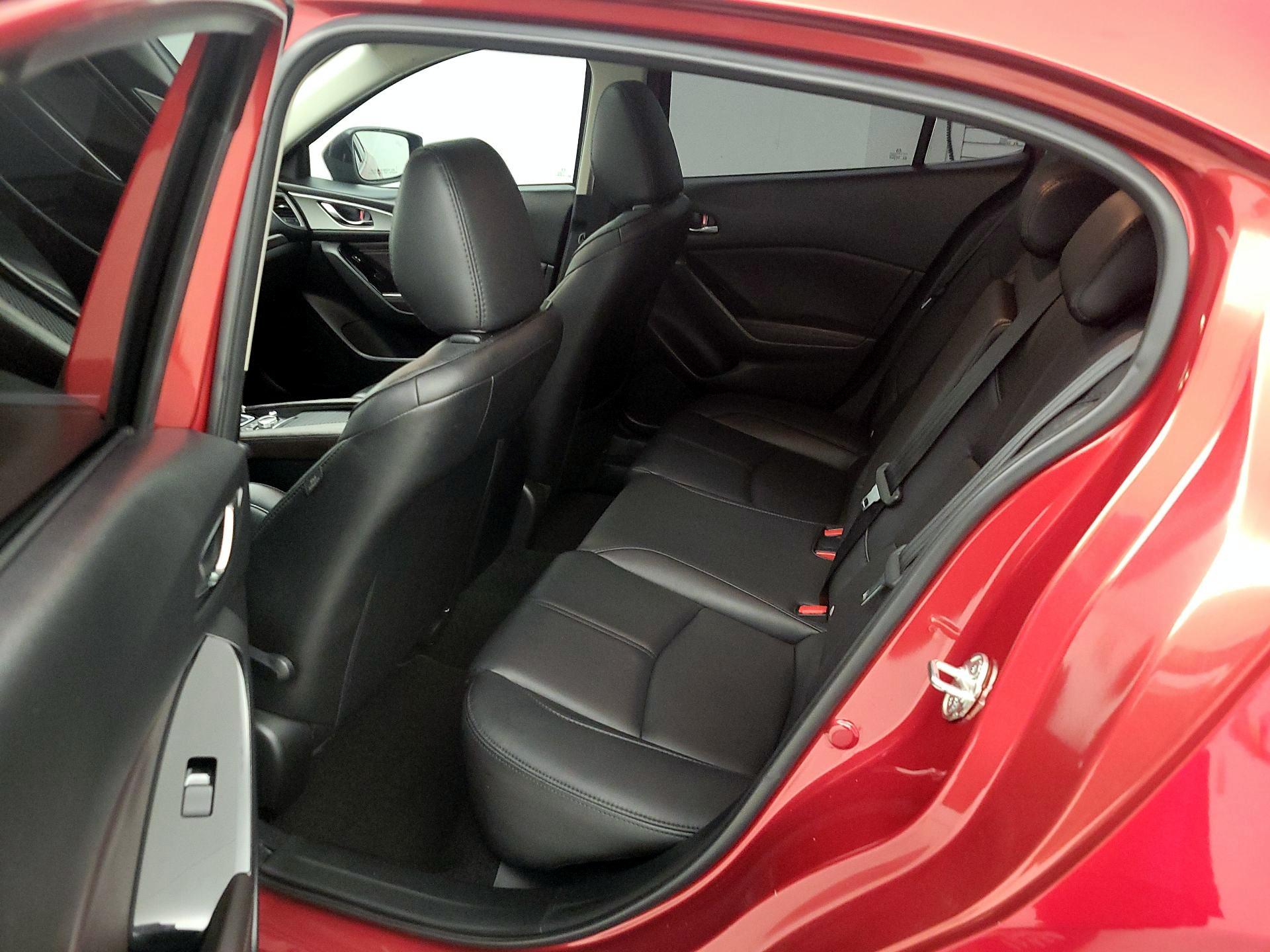 Thumbnail: 2018 Mazda Mazda3 - 20