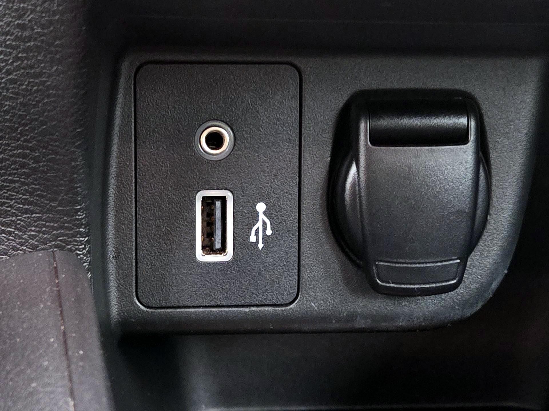 Thumbnail: 2020 Nissan Versa - 18