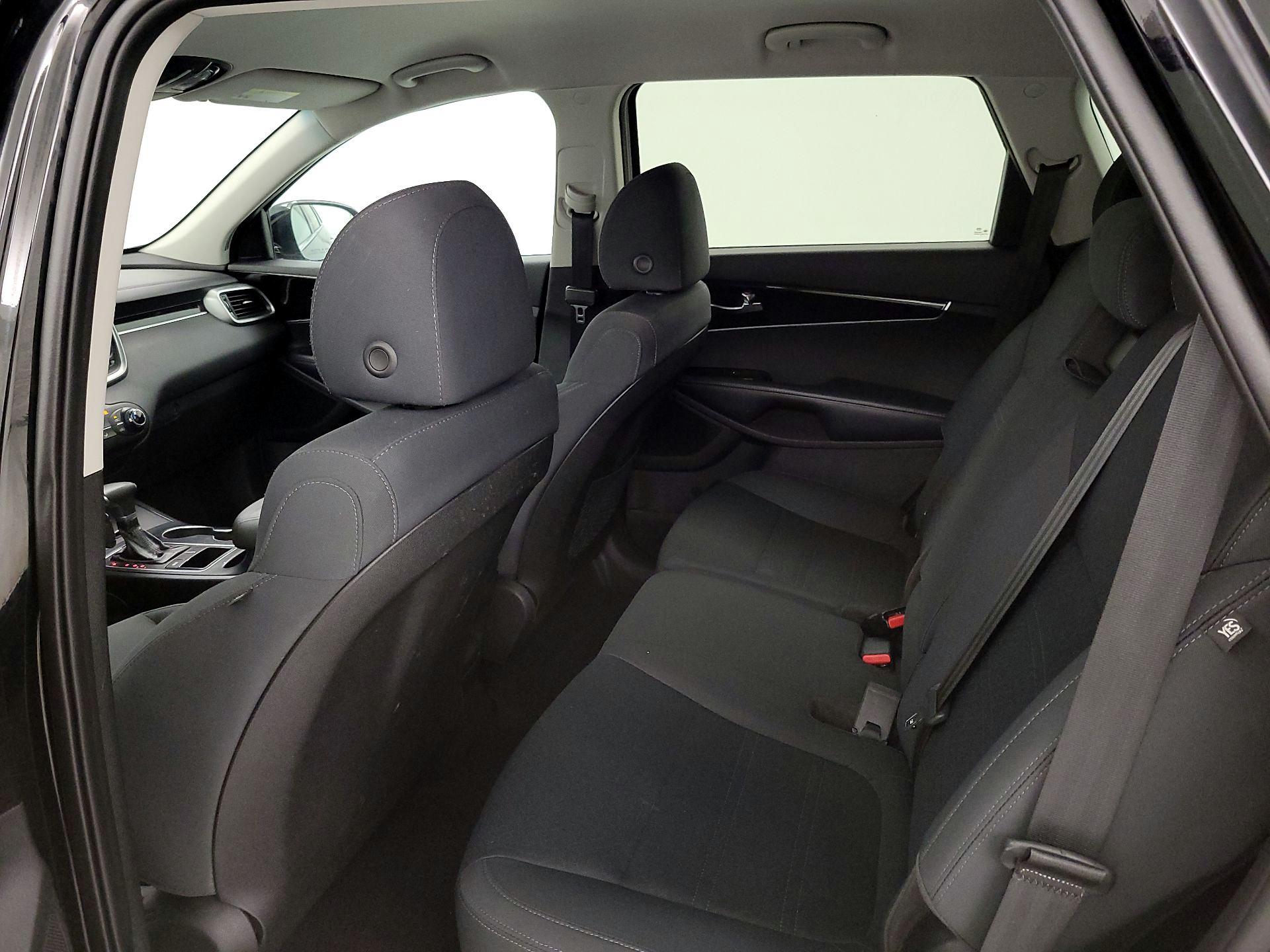 Thumbnail: 2019 Kia Sorento - 19