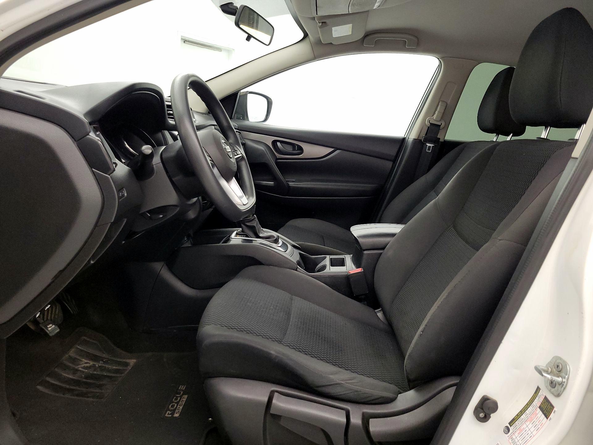 Thumbnail: 2017 Nissan Rogue Sport - 11