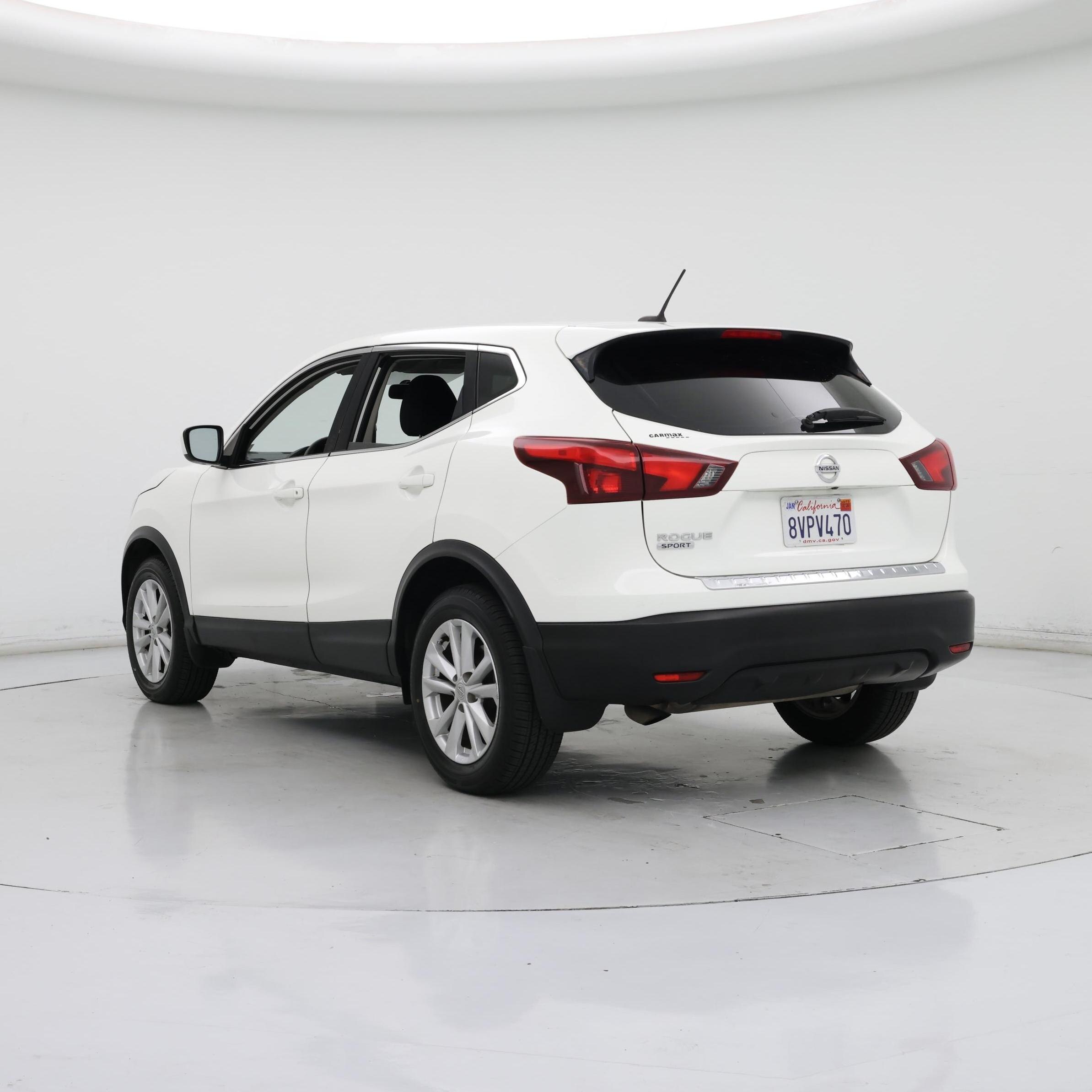 Thumbnail: 2017 Nissan Rogue Sport - 2