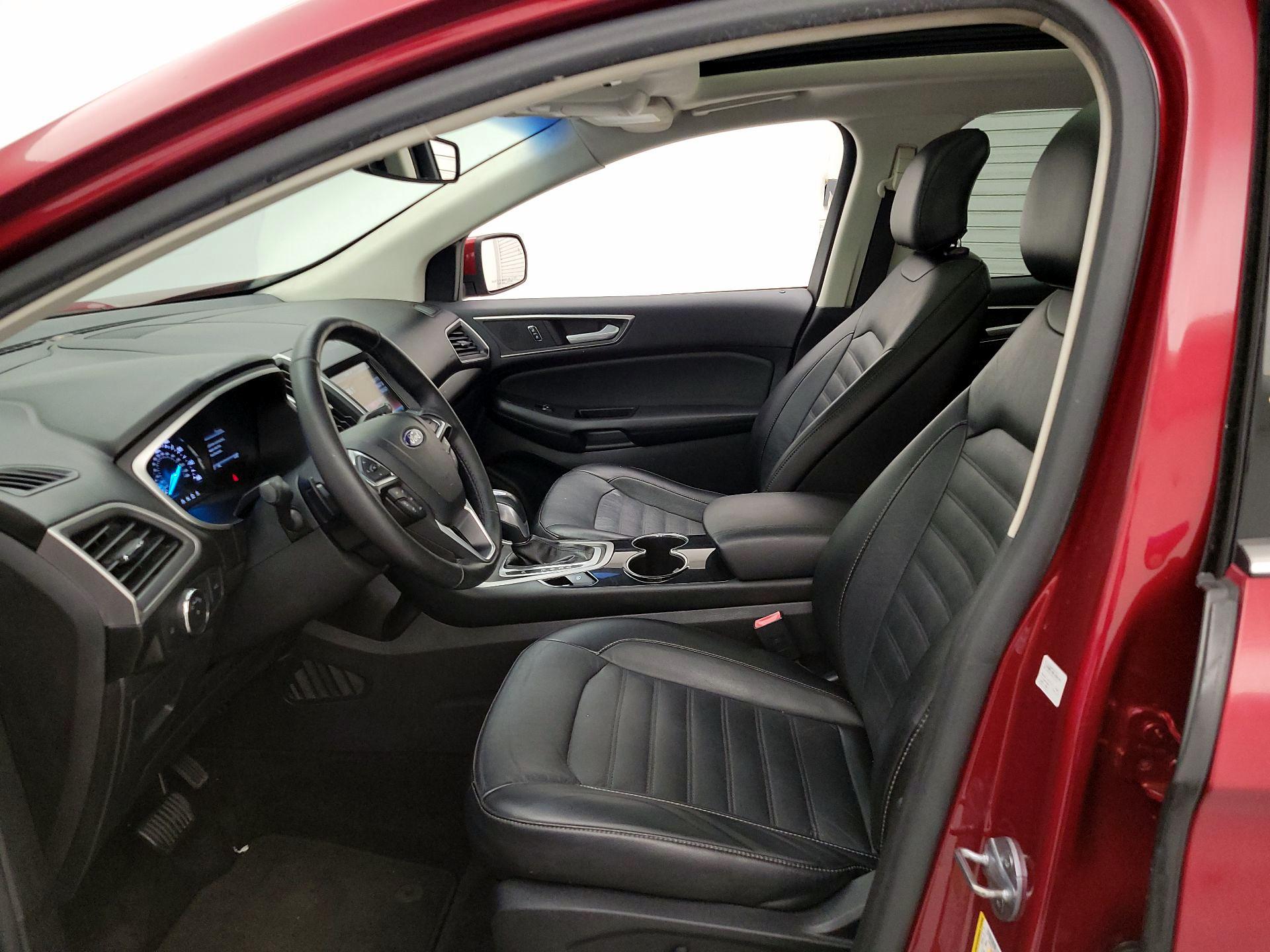 Thumbnail: 2015 Ford Edge - 11