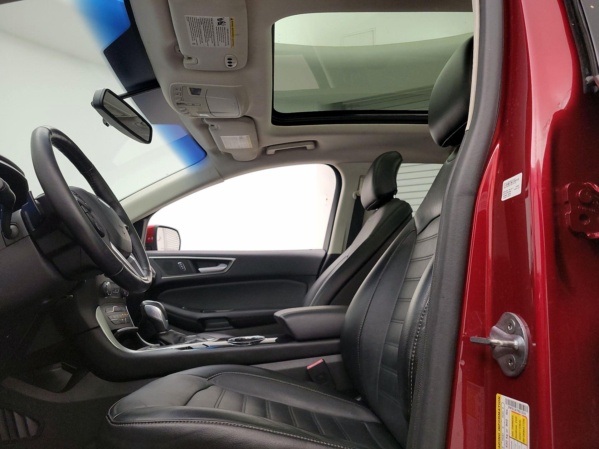 Thumbnail: 2015 Ford Edge - 19