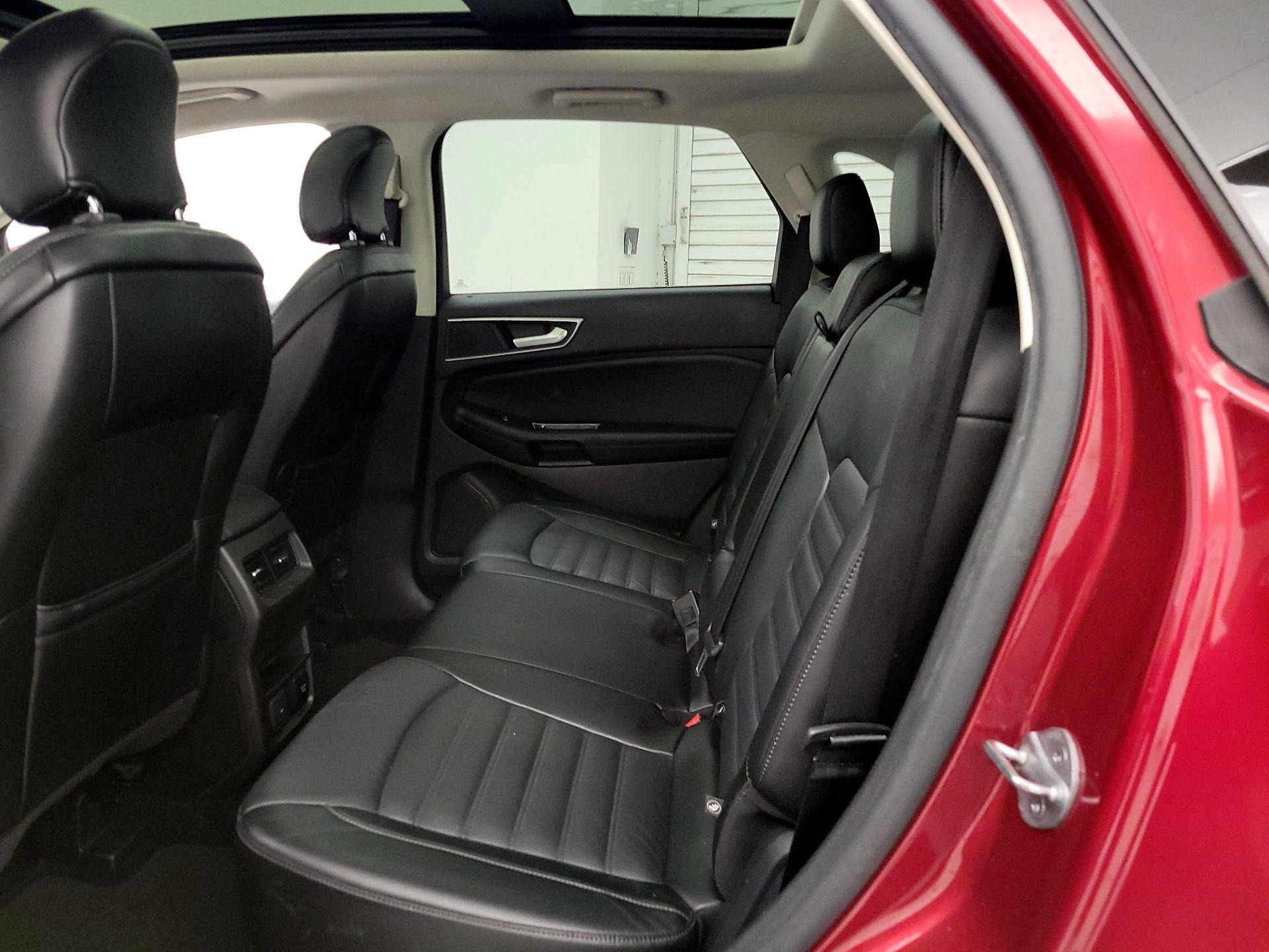 Thumbnail: 2015 Ford Edge - 20
