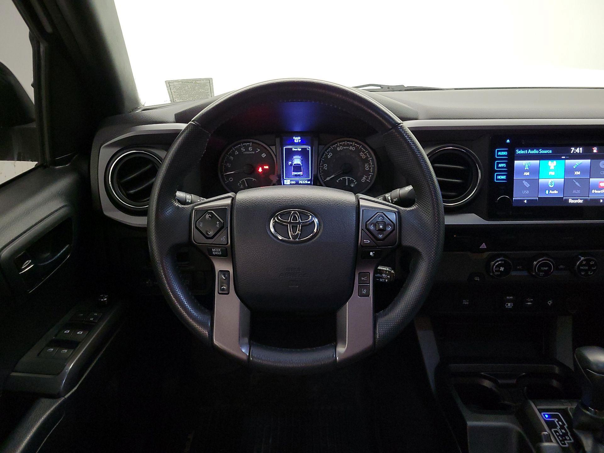 Thumbnail: 2018 Toyota Tacoma - 10