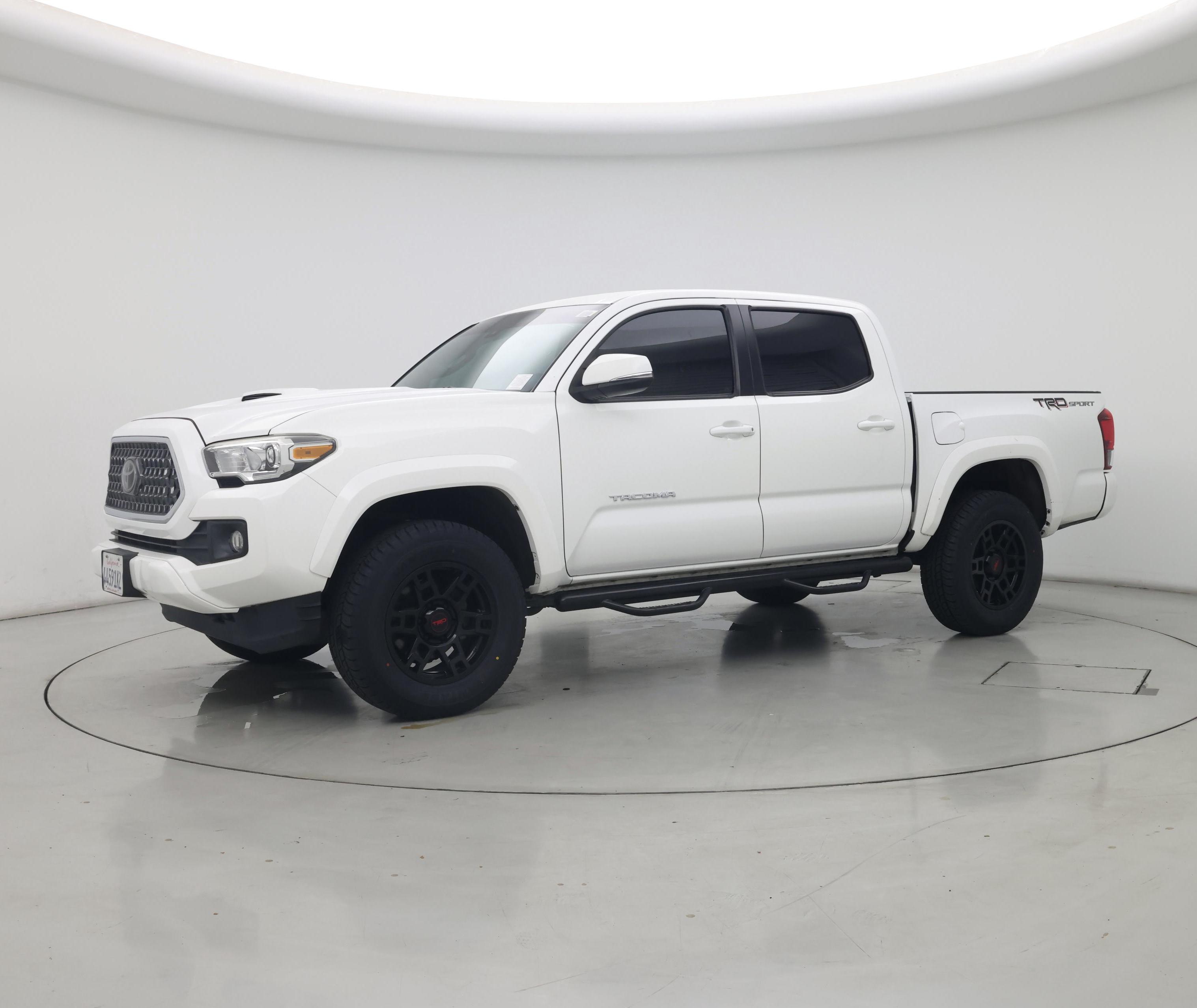 Thumbnail: 2018 Toyota Tacoma - 5