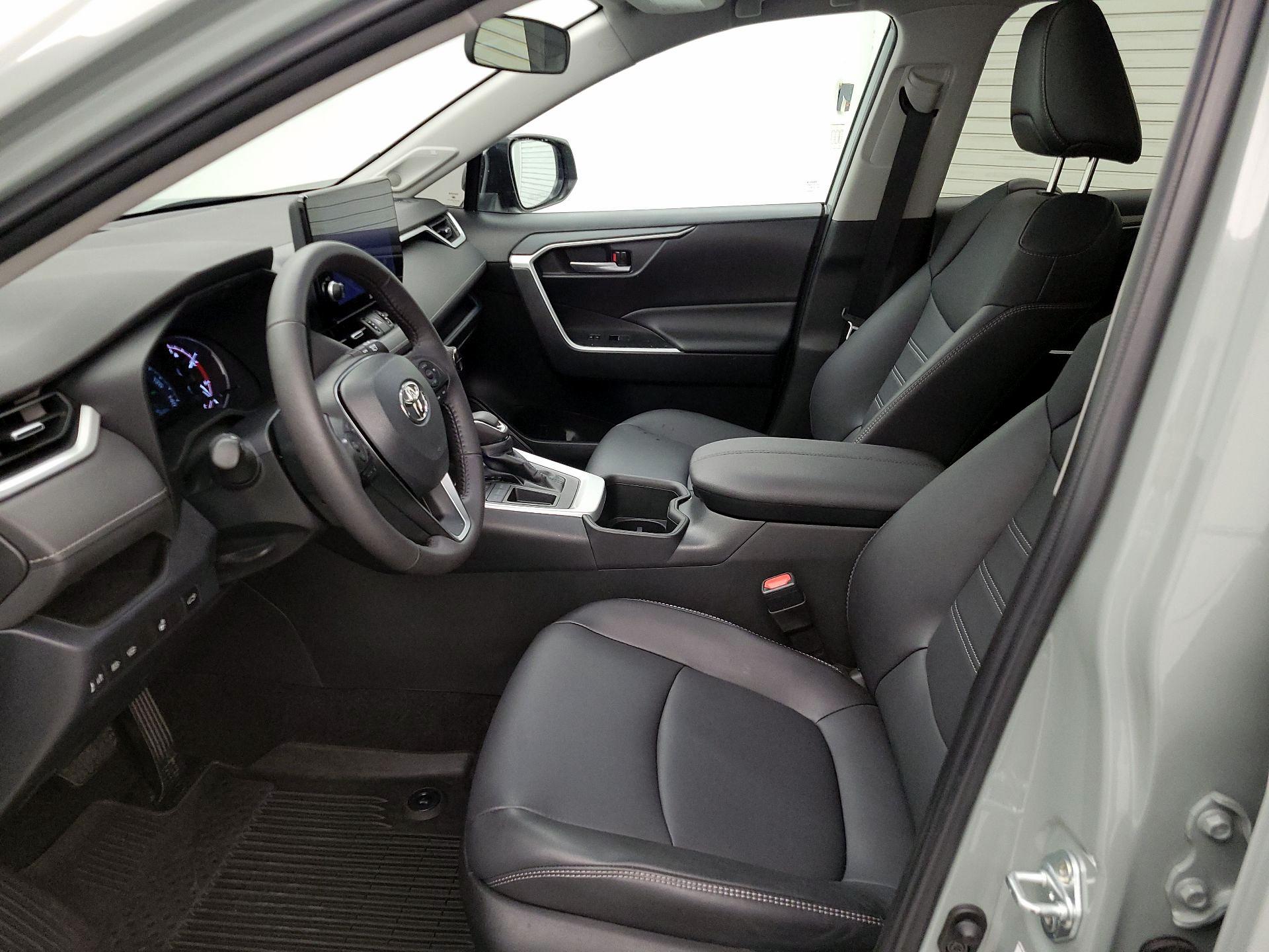 Thumbnail: 2023 Toyota RAV4 - 11