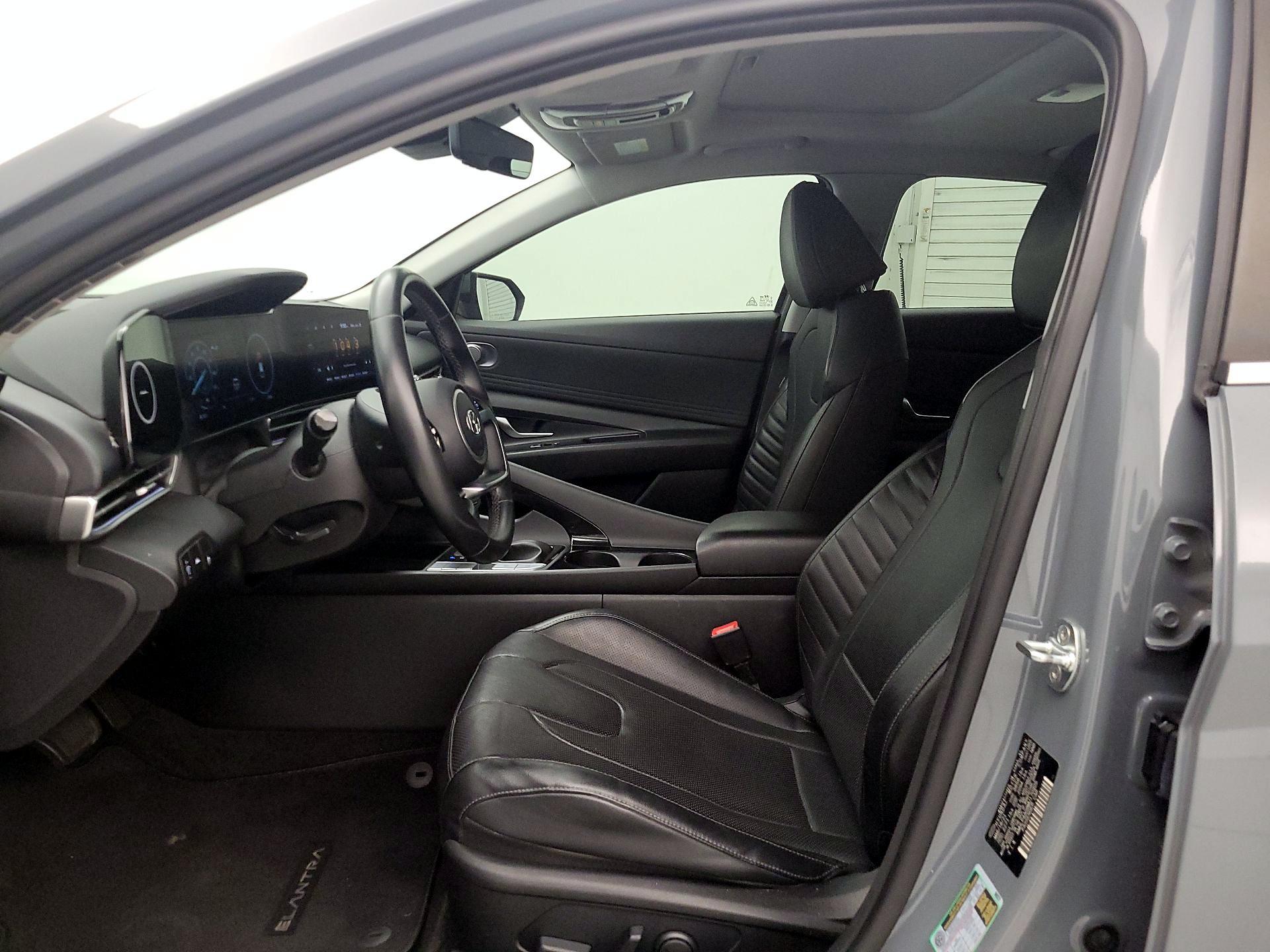 Thumbnail: 2021 Hyundai Elantra - 11